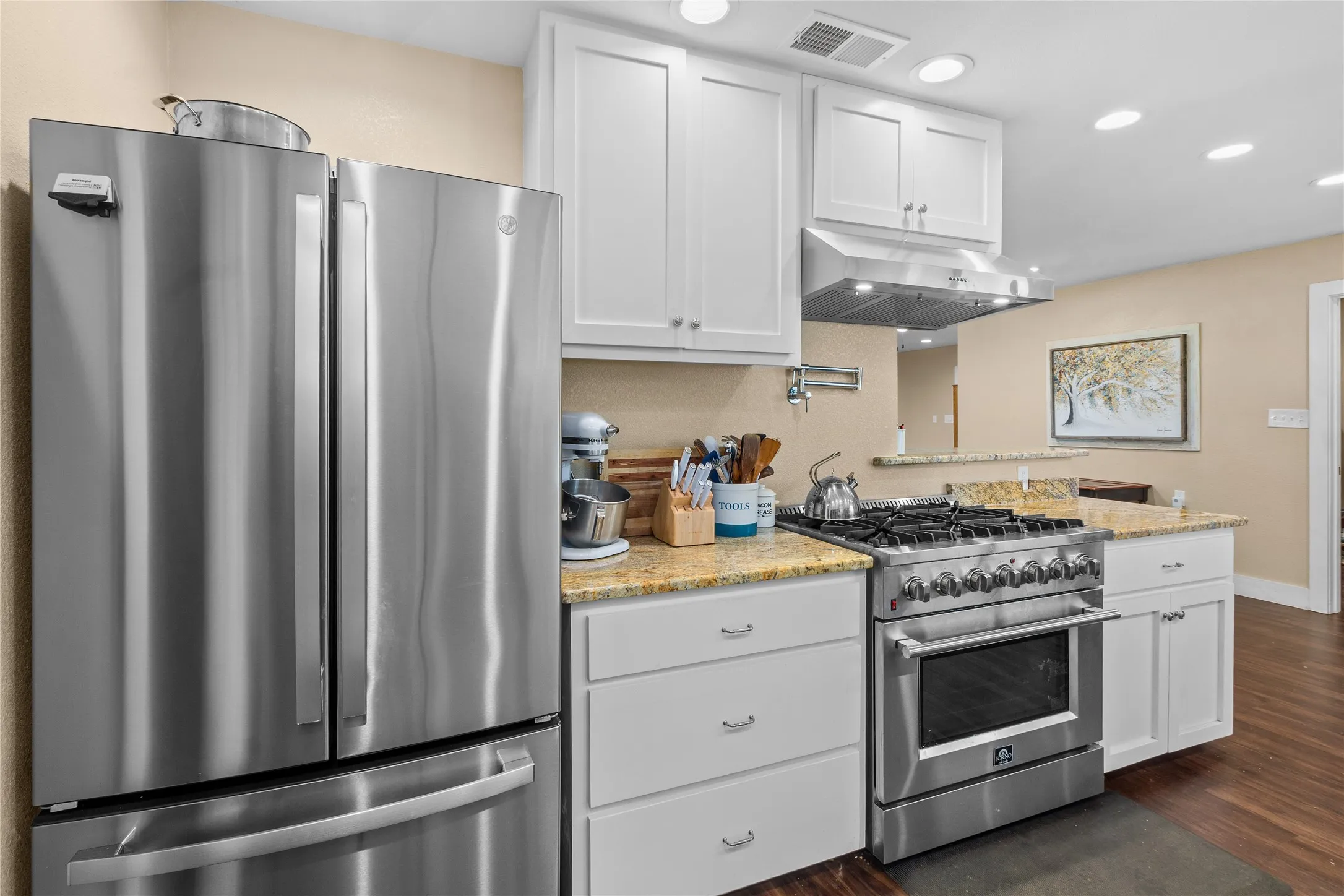 Single Family Residence For Sale in Freestone County , 250 Williford Street, Fairfield, Texas 75840, 3 Bedroom, 2 Bathroom, Garage spaces, 2,816 Sqft, built in 1971, mls#21303560, Real Estate Agent in Fairfield, Homes For Sale in Freestone county, Homes For Sale in Fairfield, Realtor in Fairfield Texas, Real Estate Brokerage Independent Realty Texas, Luminita Cordes Realtor