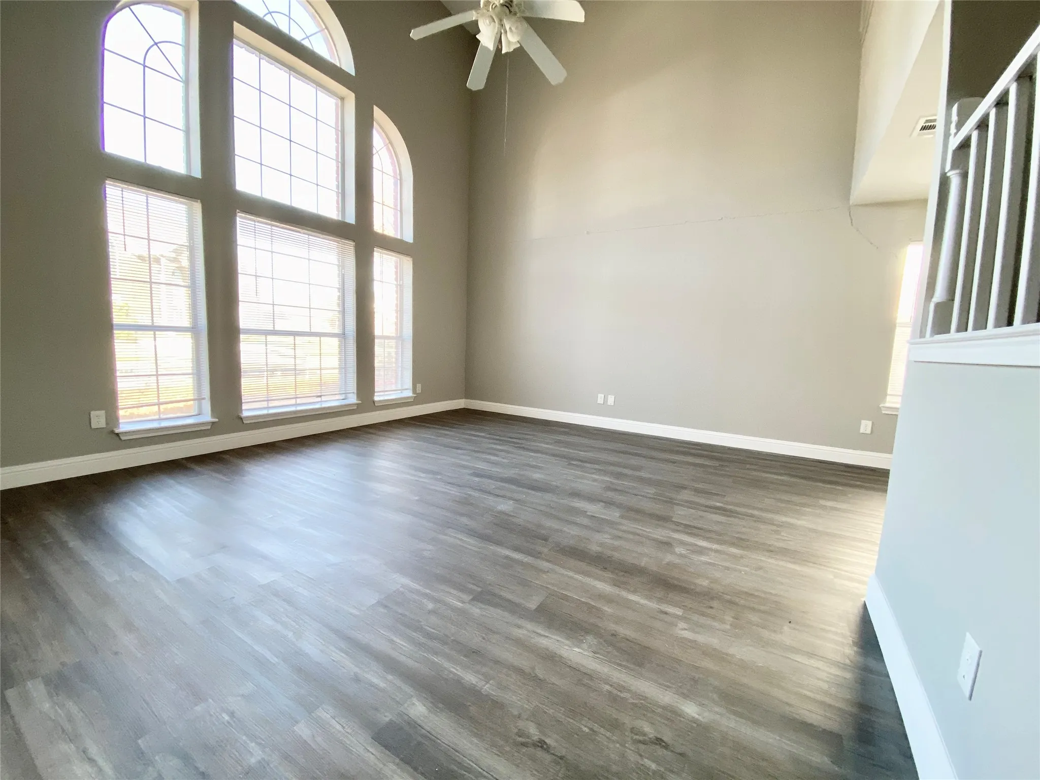 Single Family Residence For Rent in Dallas County , 3714 Catalina Street, Rowlett, Texas 75088, 4 Bedroom, 3 Bathroom, 2 Garage spaces, 2,677 Sqft, built in 1989, mls#21303568, Real Estate Agent in Rowlett, Homes For Rent in Dallas county, Homes For Rent in Rowlett, Realtor in Rowlett Texas, Real Estate Brokerage Independent Realty Texas, Luminita Cordes Realtor