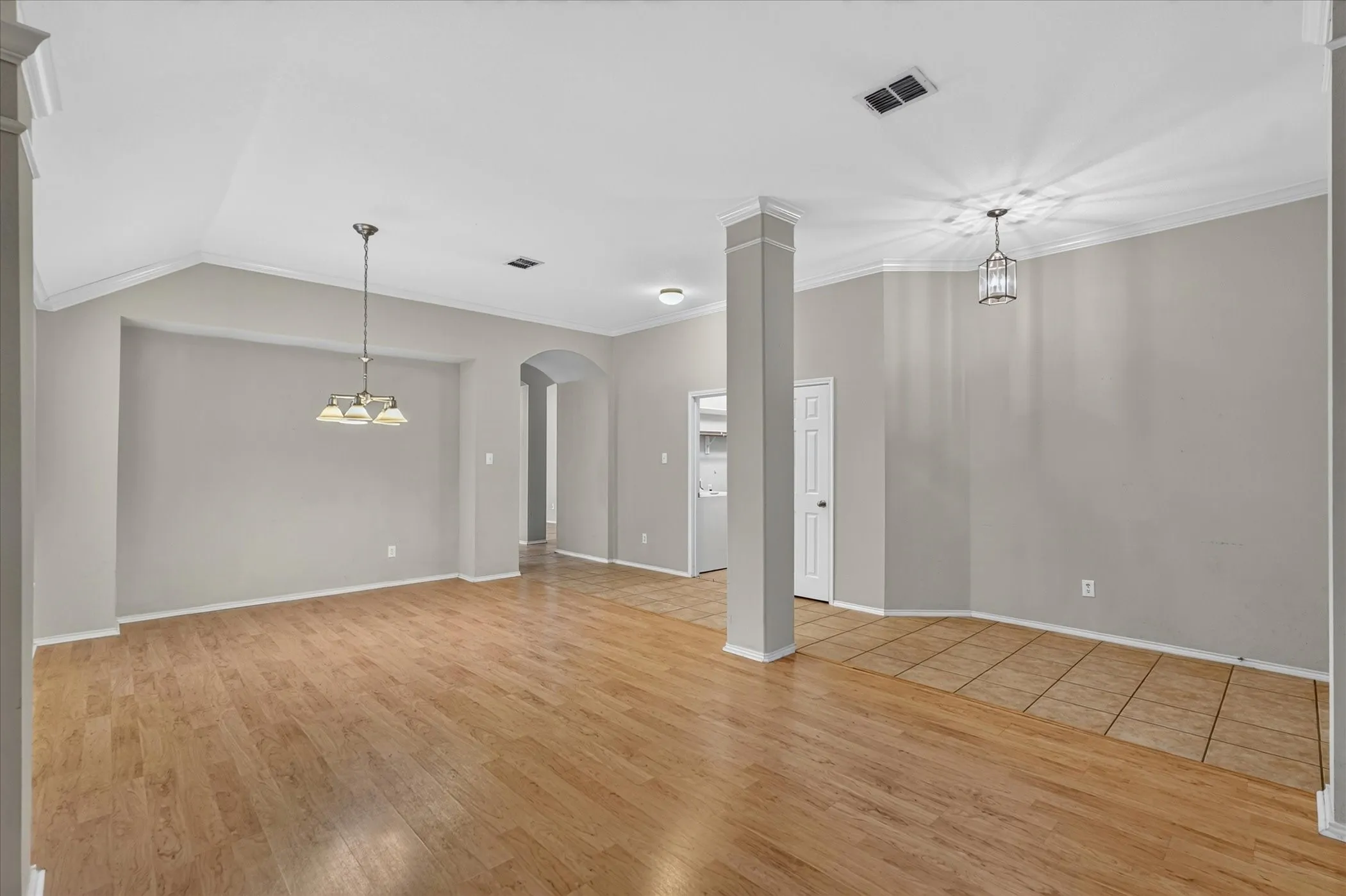 Single Family Residence For Sale in Dallas County , 419 Red Sage Lane, Duncanville, Texas 75137, 3 Bedroom, 2 Bathroom, 2 Garage spaces, 2,058 Sqft, built in 2004, mls#21303201, Real Estate Agent in Duncanville, Homes For Sale in Dallas county, Homes For Sale in Duncanville, Realtor in Duncanville Texas, Real Estate Brokerage Independent Realty Texas, Luminita Cordes Realtor