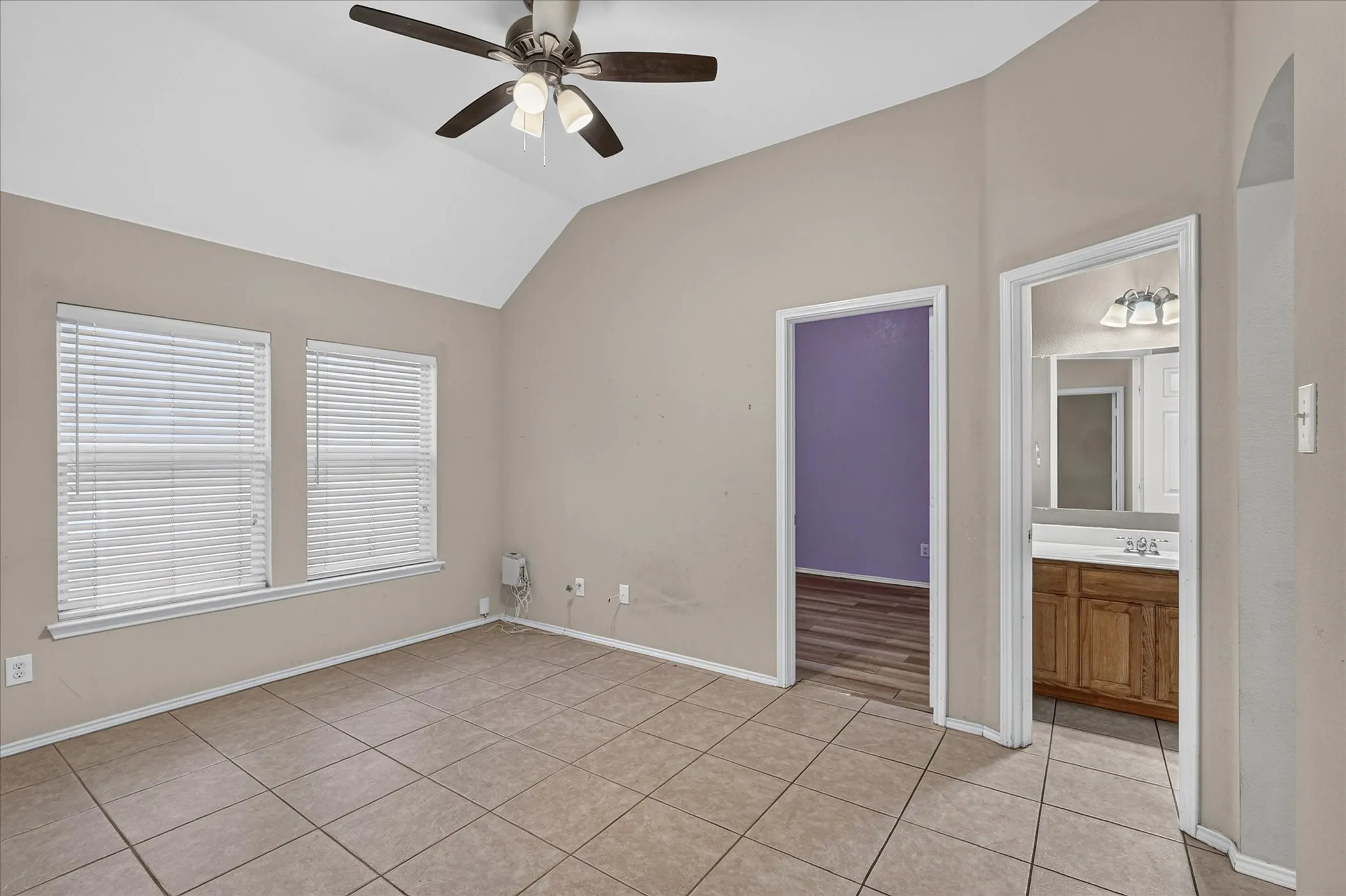 Single Family Residence For Sale in Dallas County , 419 Red Sage Lane, Duncanville, Texas 75137, 3 Bedroom, 2 Bathroom, 2 Garage spaces, 2,058 Sqft, built in 2004, mls#21303201, Real Estate Agent in Duncanville, Homes For Sale in Dallas county, Homes For Sale in Duncanville, Realtor in Duncanville Texas, Real Estate Brokerage Independent Realty Texas, Luminita Cordes Realtor