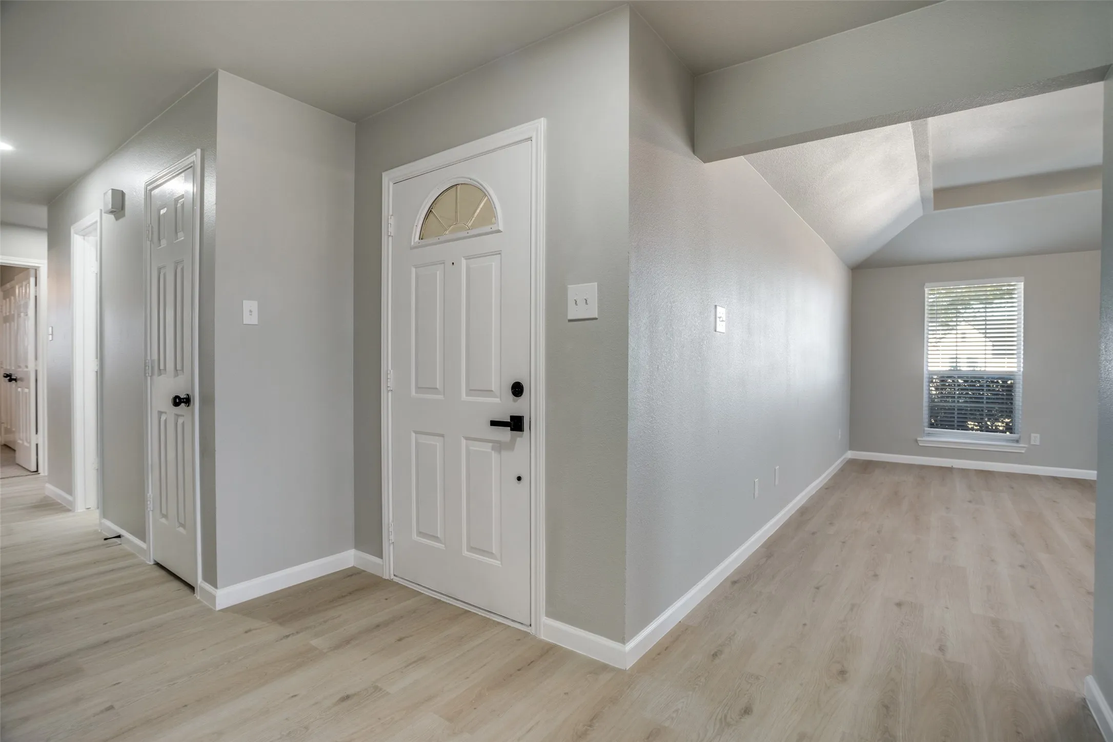 Single Family Residence For Sale in Collin County , 3722 Carrie Lane, St Paul, Texas 75098, 3 Bedroom, 2 Bathroom, 2 Garage spaces, 1,755 Sqft, built in 1993, mls#21303579, Real Estate Agent in St Paul, Homes For Sale in Collin county, Homes For Sale in St Paul, Realtor in St Paul Texas, Real Estate Brokerage Independent Realty Texas, Luminita Cordes Realtor