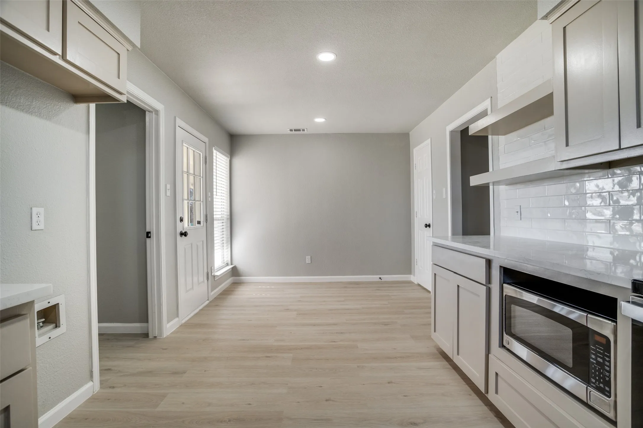 Single Family Residence For Sale in Collin County , 3722 Carrie Lane, St Paul, Texas 75098, 3 Bedroom, 2 Bathroom, 2 Garage spaces, 1,755 Sqft, built in 1993, mls#21303579, Real Estate Agent in St Paul, Homes For Sale in Collin county, Homes For Sale in St Paul, Realtor in St Paul Texas, Real Estate Brokerage Independent Realty Texas, Luminita Cordes Realtor