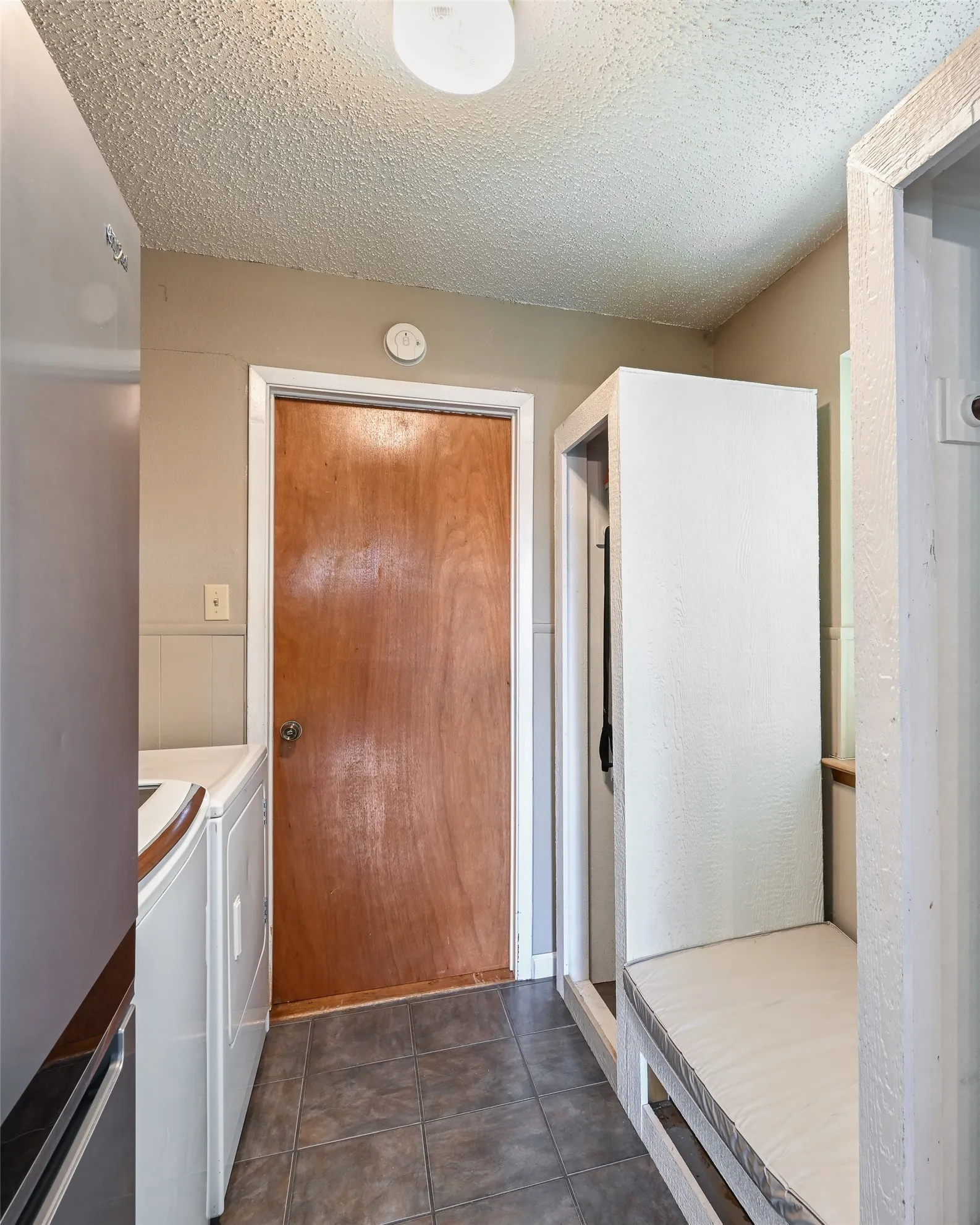 Single Family Residence For Sale in Tarrant County , 4421 Tiptop Street, Haltom City, Texas 76117, 3 Bedroom, 2 Bathroom, 2 Garage spaces, 1,535 Sqft, built in 1974, mls#21302444, Real Estate Agent in Haltom City, Homes For Sale in Tarrant county, Homes For Sale in Haltom City, Realtor in Haltom City Texas, Real Estate Brokerage Independent Realty Texas, Luminita Cordes Realtor