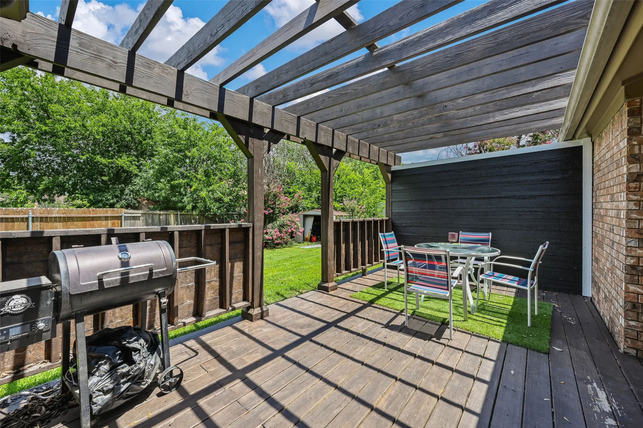 Single Family Residence For Sale in Tarrant County , 4421 Tiptop Street, Haltom City, Texas 76117, 3 Bedroom, 2 Bathroom, 2 Garage spaces, 1,535 Sqft, built in 1974, mls#21302444, Real Estate Agent in Haltom City, Homes For Sale in Tarrant county, Homes For Sale in Haltom City, Realtor in Haltom City Texas, Real Estate Brokerage Independent Realty Texas, Luminita Cordes Realtor