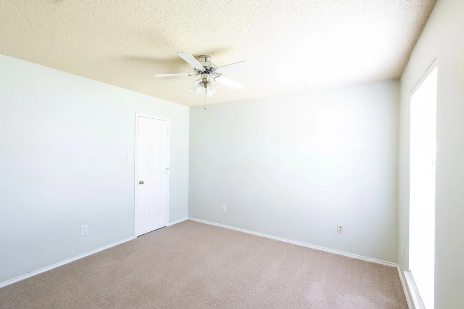 Single Family Residence For Sale in Rockwall County , 522 Shannon Drive, Rockwall, Texas 75087, 4 Bedroom, 2 Bathroom, 2 Garage spaces, 2,234 Sqft, built in 1996, mls#21299124, Real Estate Agent in Rockwall, Homes For Sale in Rockwall county, Homes For Sale in Rockwall, Realtor in Rockwall Texas, Real Estate Brokerage Independent Realty Texas, Luminita Cordes Realtor