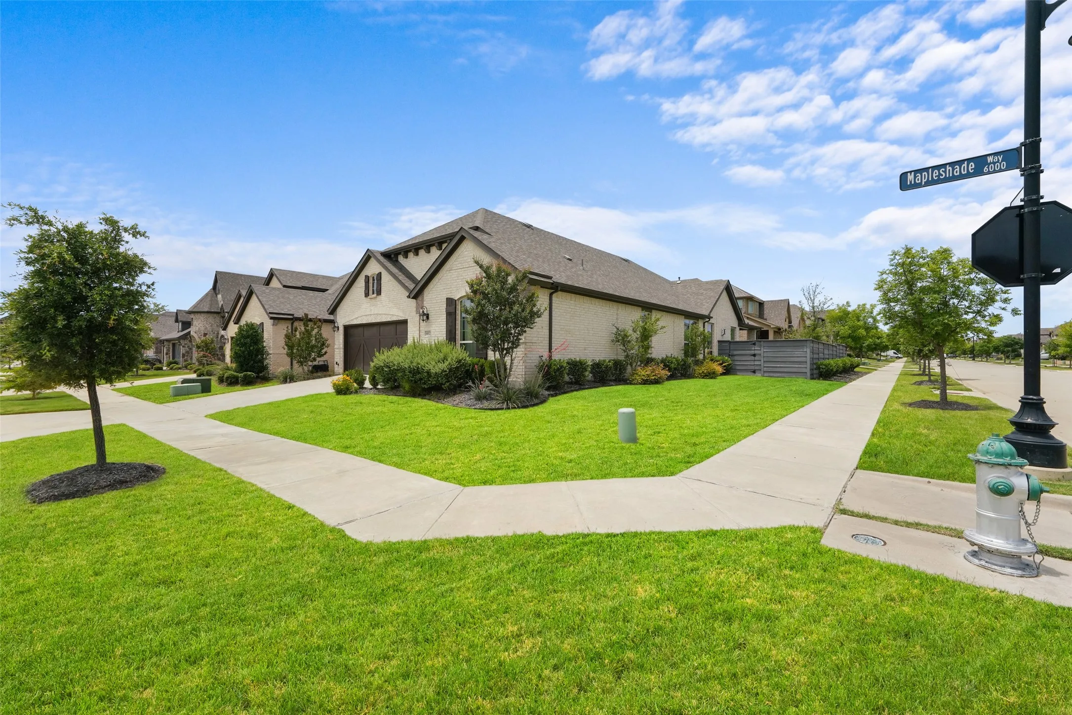 Single Family Residence For Sale in Denton County , 6012 Mapleshade Way, Little Elm, Texas 76227, 4 Bedroom, 3 Bathroom, 2 Garage spaces, 2,401 Sqft, built in 2021, mls#21303617, Real Estate Agent in Little Elm, Homes For Sale in Denton county, Homes For Sale in Little Elm, Realtor in Little Elm Texas, Real Estate Brokerage Independent Realty Texas, Luminita Cordes Realtor