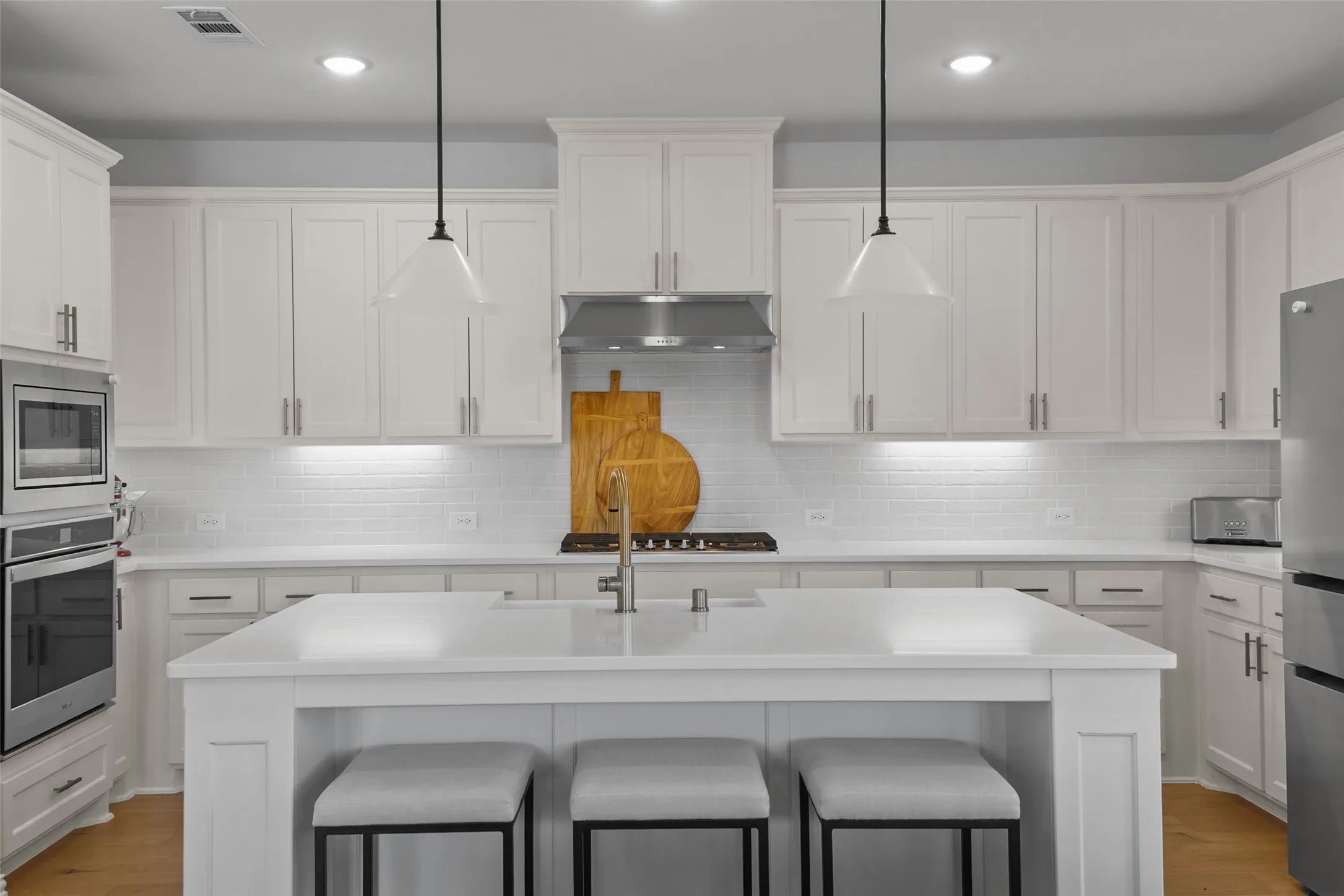 Single Family Residence For Sale in Denton County , 6012 Mapleshade Way, Little Elm, Texas 76227, 4 Bedroom, 3 Bathroom, 2 Garage spaces, 2,401 Sqft, built in 2021, mls#21303617, Real Estate Agent in Little Elm, Homes For Sale in Denton county, Homes For Sale in Little Elm, Realtor in Little Elm Texas, Real Estate Brokerage Independent Realty Texas, Luminita Cordes Realtor