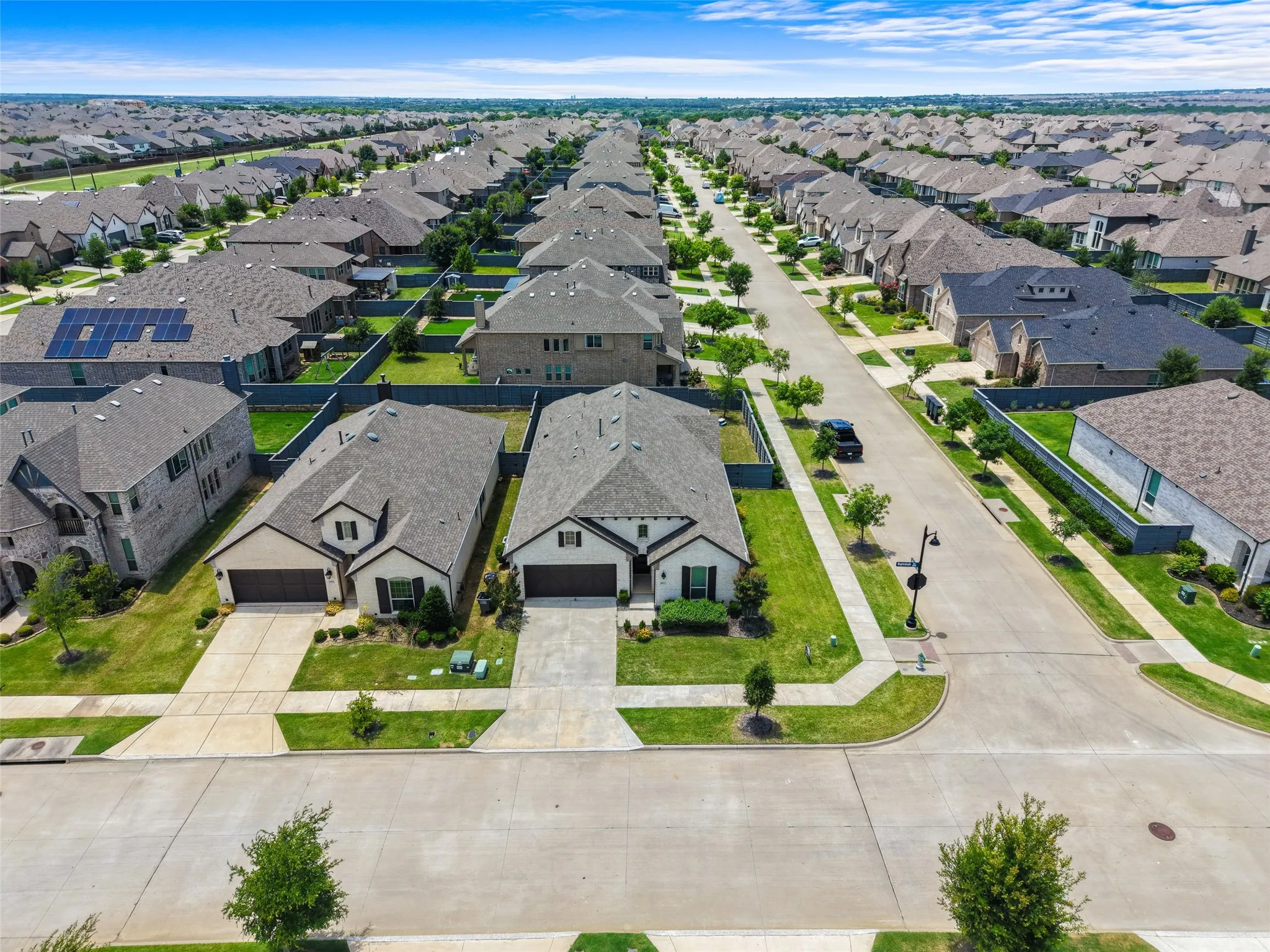 Single Family Residence For Sale in Denton County , 6012 Mapleshade Way, Little Elm, Texas 76227, 4 Bedroom, 3 Bathroom, 2 Garage spaces, 2,401 Sqft, built in 2021, mls#21303617, Real Estate Agent in Little Elm, Homes For Sale in Denton county, Homes For Sale in Little Elm, Realtor in Little Elm Texas, Real Estate Brokerage Independent Realty Texas, Luminita Cordes Realtor