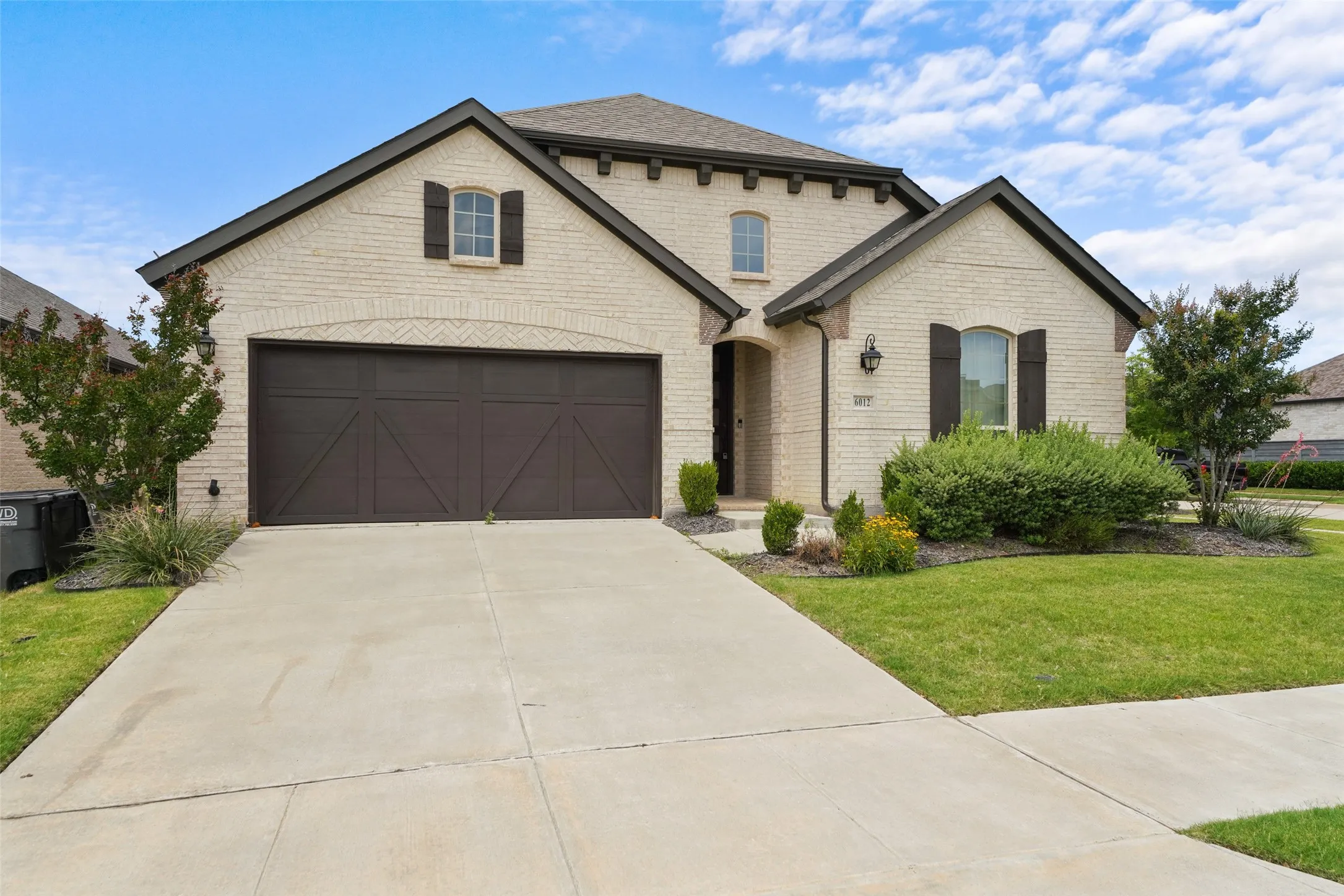 Single Family Residence For Sale in Denton County , 6012 Mapleshade Way, Little Elm, Texas 76227, 4 Bedroom, 3 Bathroom, 2 Garage spaces, 2,401 Sqft, built in 2021, mls#21303617, Real Estate Agent in Little Elm, Homes For Sale in Denton county, Homes For Sale in Little Elm, Realtor in Little Elm Texas, Real Estate Brokerage Independent Realty Texas, Luminita Cordes Realtor