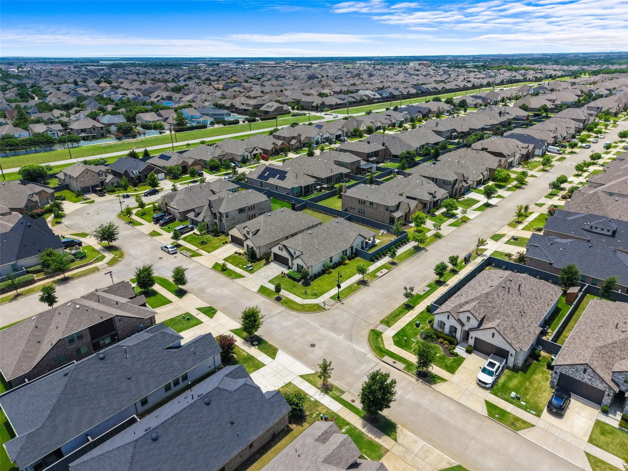 Single Family Residence For Sale in Denton County , 6012 Mapleshade Way, Little Elm, Texas 76227, 4 Bedroom, 3 Bathroom, 2 Garage spaces, 2,401 Sqft, built in 2021, mls#21303617, Real Estate Agent in Little Elm, Homes For Sale in Denton county, Homes For Sale in Little Elm, Realtor in Little Elm Texas, Real Estate Brokerage Independent Realty Texas, Luminita Cordes Realtor