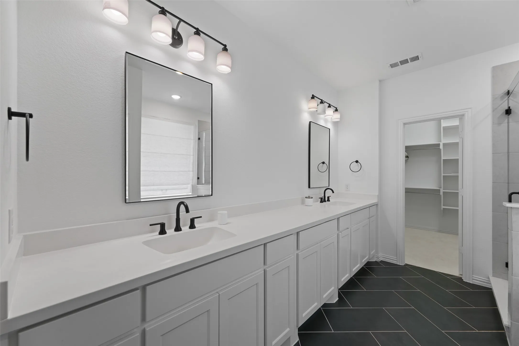 Single Family Residence For Sale in Denton County , 6012 Mapleshade Way, Little Elm, Texas 76227, 4 Bedroom, 3 Bathroom, 2 Garage spaces, 2,401 Sqft, built in 2021, mls#21303617, Real Estate Agent in Little Elm, Homes For Sale in Denton county, Homes For Sale in Little Elm, Realtor in Little Elm Texas, Real Estate Brokerage Independent Realty Texas, Luminita Cordes Realtor