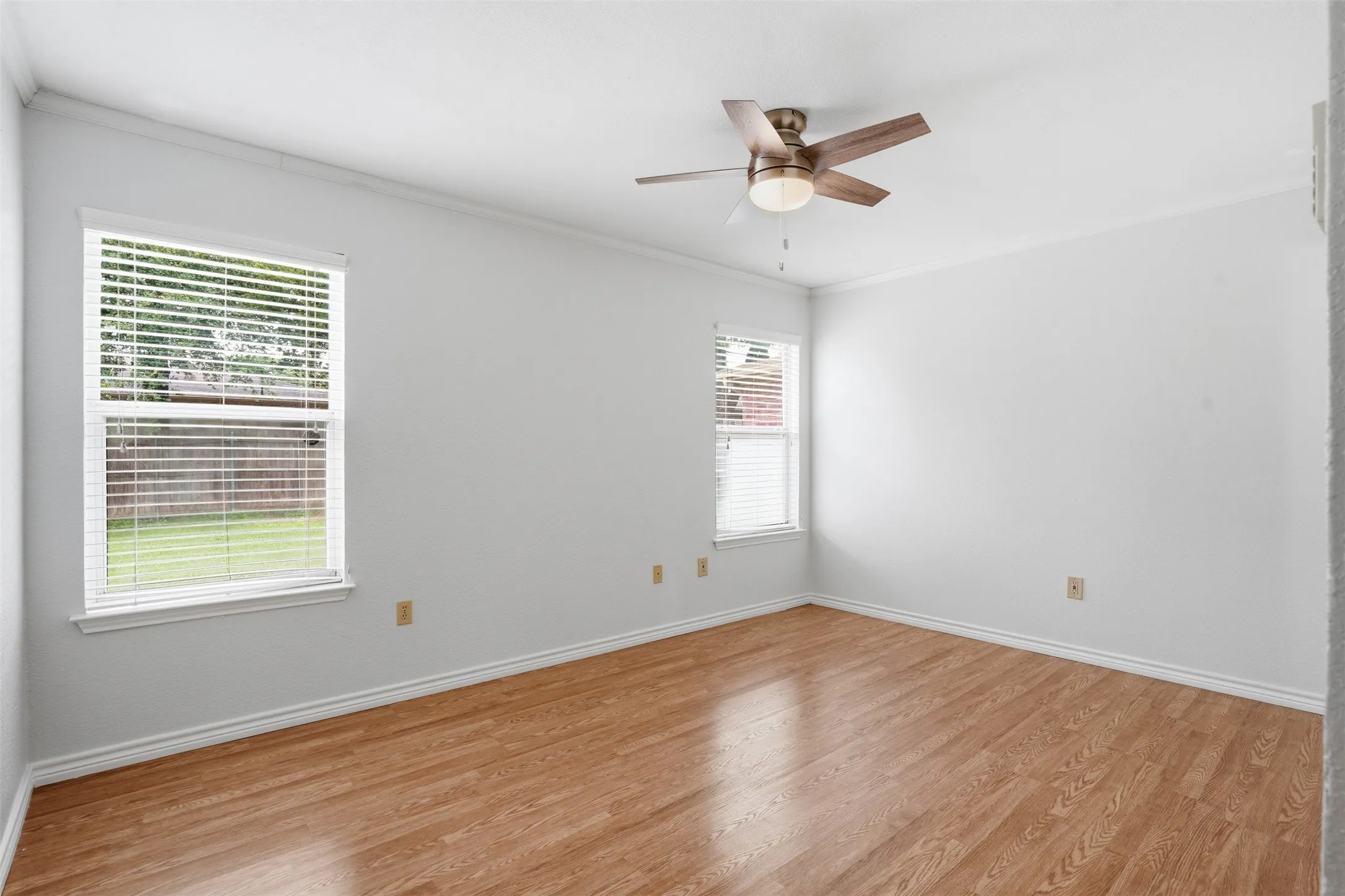 Single Family Residence For Rent in Tarrant County , 1122 Hidden Creek Drive, Mansfield, Texas 76063, 3 Bedroom, 2 Bathroom, 1 Garage spaces, 1,060 Sqft, built in 1988, mls#21303616, Real Estate Agent in Mansfield, Homes For Rent in Tarrant county, Homes For Rent in Mansfield, Realtor in Mansfield Texas, Real Estate Brokerage Independent Realty Texas, Luminita Cordes Realtor