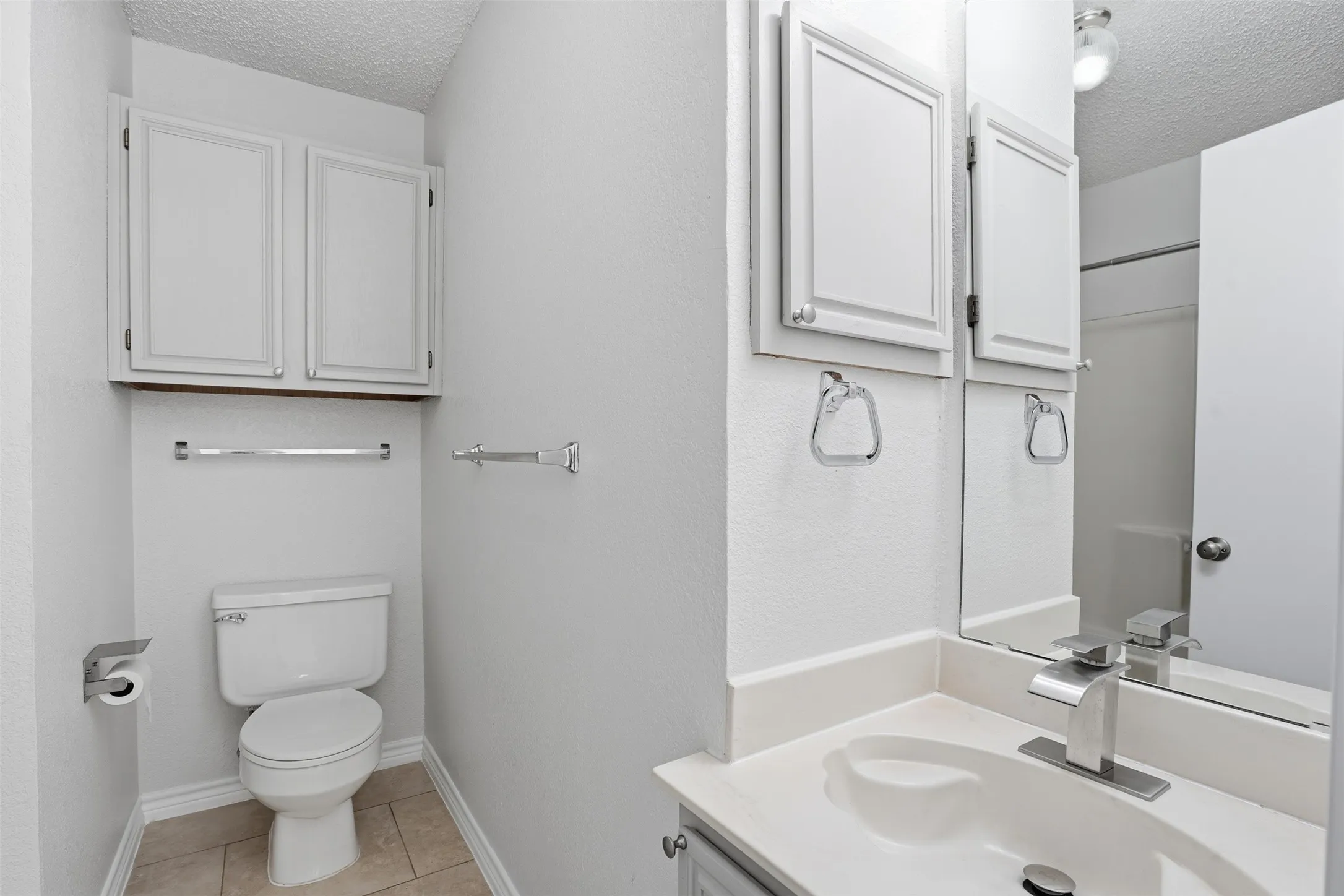 Single Family Residence For Rent in Tarrant County , 1122 Hidden Creek Drive, Mansfield, Texas 76063, 3 Bedroom, 2 Bathroom, 1 Garage spaces, 1,060 Sqft, built in 1988, mls#21303616, Real Estate Agent in Mansfield, Homes For Rent in Tarrant county, Homes For Rent in Mansfield, Realtor in Mansfield Texas, Real Estate Brokerage Independent Realty Texas, Luminita Cordes Realtor