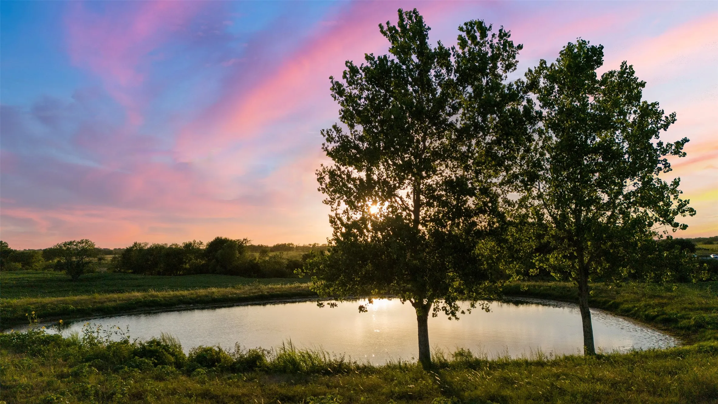 Farm For Sale in Mc Lennan County , 4864 S Hwy 77 Highway, Lorena, Texas 76655, 3 Bedroom, 2 Bathroom, 2 Garage spaces, 2,615 Sqft, built in 1980, mls#21291438, Real Estate Agent in Lorena, Homes For Sale in Mc Lennan county, Homes For Sale in Lorena, Realtor in Lorena Texas, Real Estate Brokerage Independent Realty Texas, Luminita Cordes Realtor