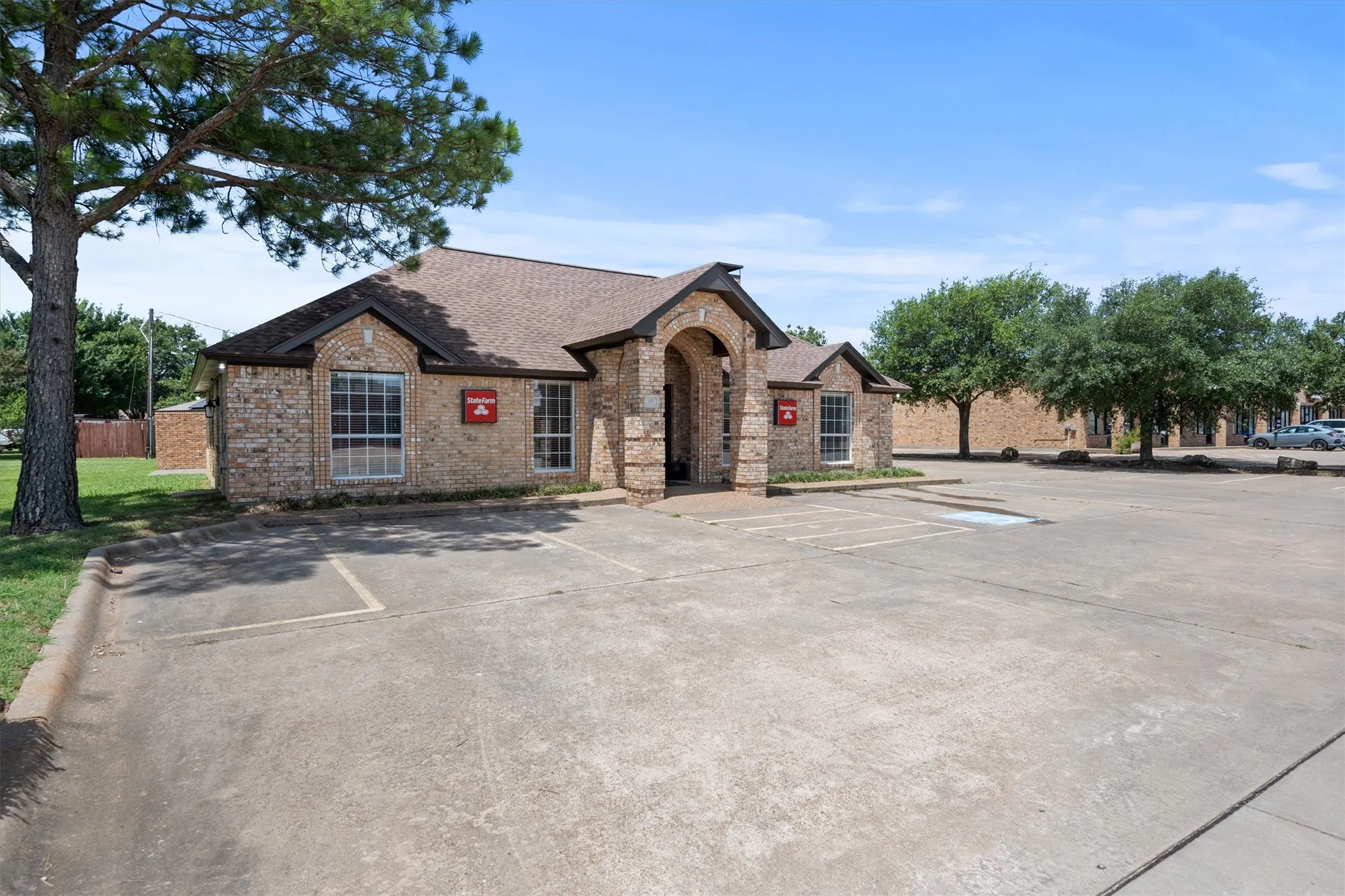 Office For Sale in Johnson County , 603 N Nolan River Road, Cleburne, Texas 76033, 0, 0, Garage spaces, 0 Sqft, built in 1995, mls#21301959, Real Estate Agent in Cleburne, Homes For Sale in Johnson county, Homes For Sale in Cleburne, Realtor in Cleburne Texas, Real Estate Brokerage Independent Realty Texas, Luminita Cordes Realtor