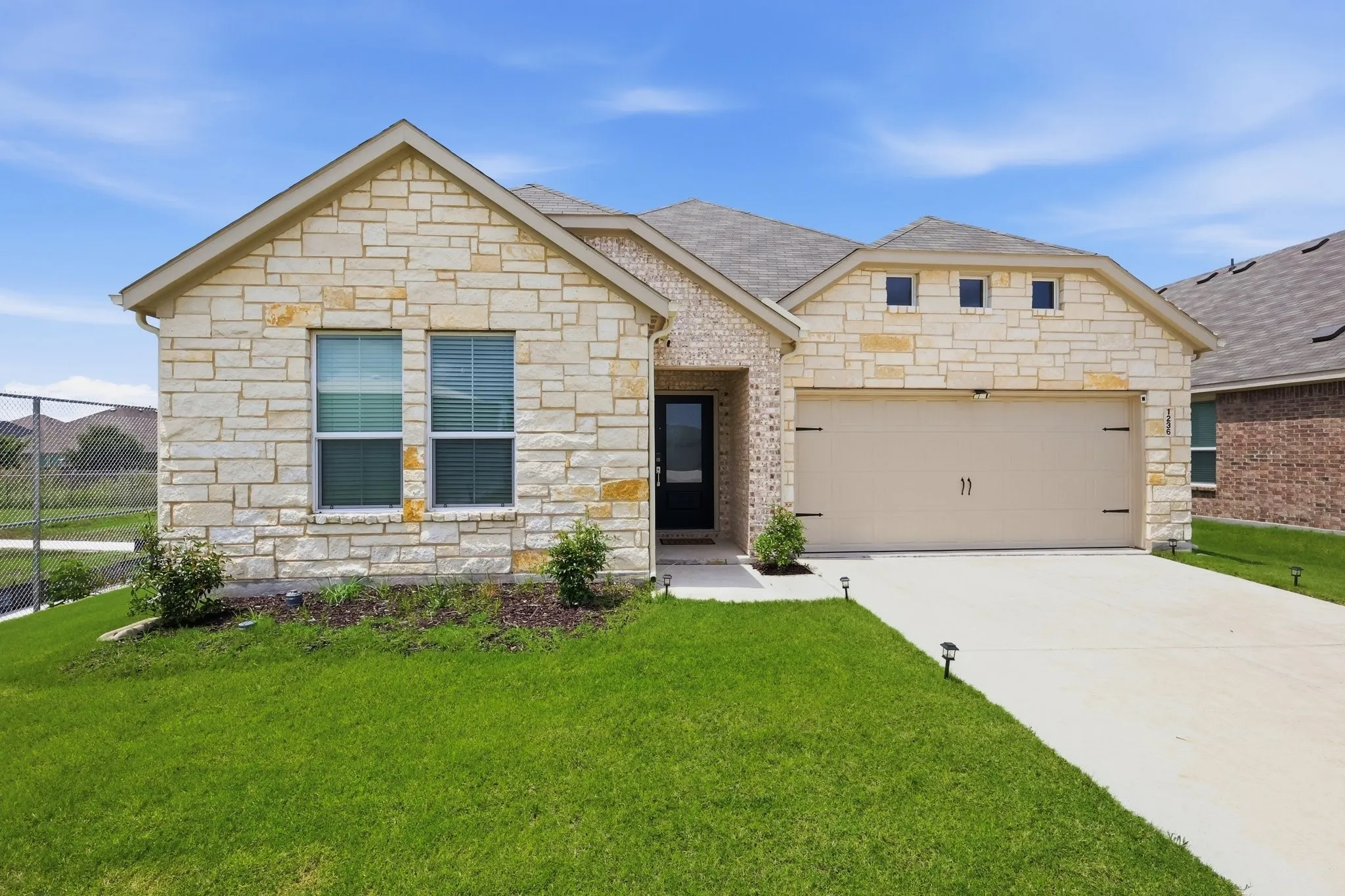 Single Family Residence For Sale in Kaufman County , 1236 Haggetts Pond Road, Forney, Texas 75126, 4 Bedroom, 2 Bathroom, 2 Garage spaces, 2,100 Sqft, built in 2024, mls#21303244, Real Estate Agent in Forney, Homes For Sale in Kaufman county, Homes For Sale in Forney, Realtor in Forney Texas, Real Estate Brokerage Independent Realty Texas, Luminita Cordes Realtor