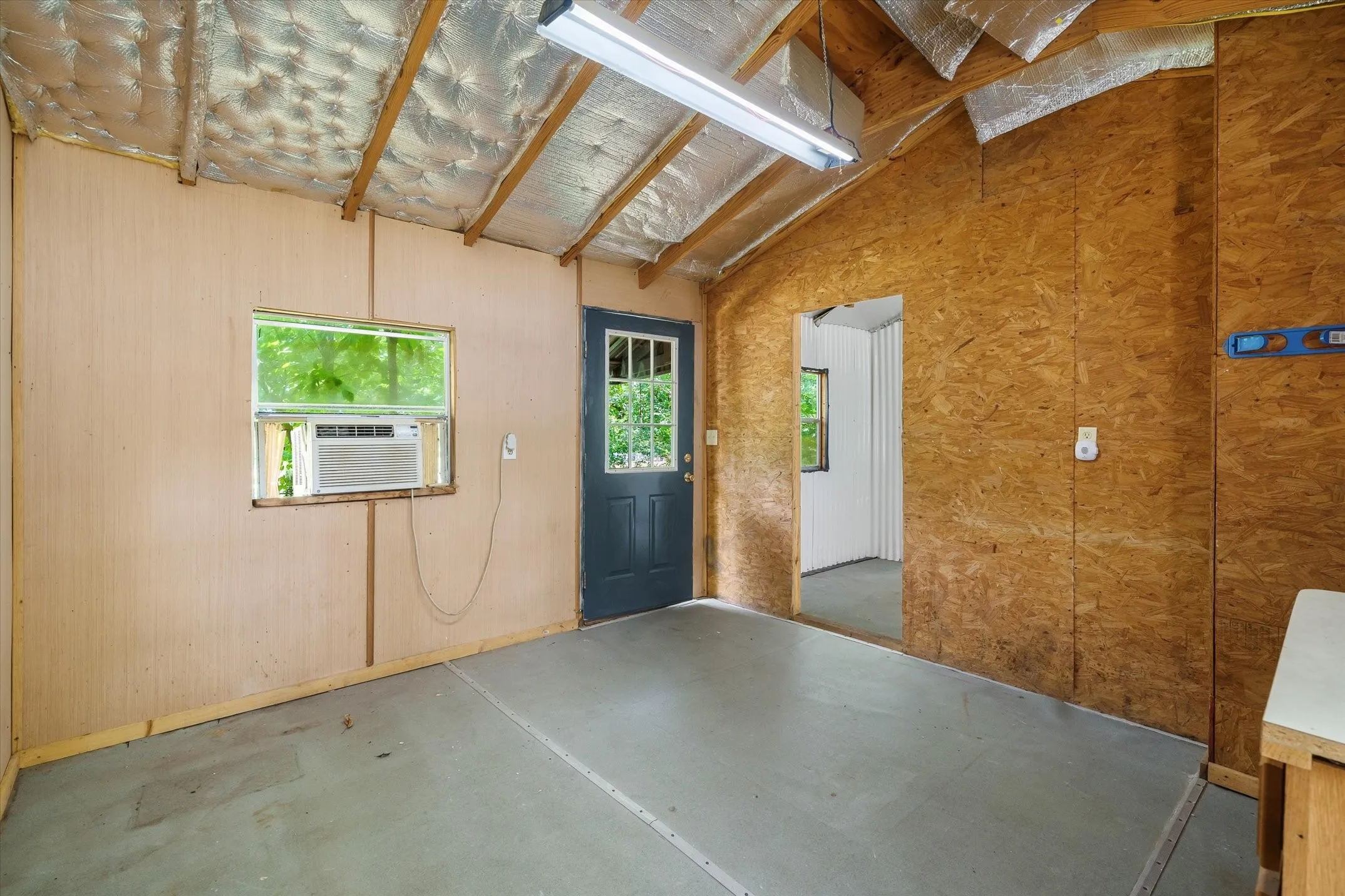 Single Family Residence For Sale in Van Zandt County , 22229 State Highway 64, Canton, Texas 75103, 2 Bedroom, 1 Bathroom, Garage spaces, 1,189 Sqft, built in 1967, mls#21303638, Real Estate Agent in Canton, Homes For Sale in Van Zandt county, Homes For Sale in Canton, Realtor in Canton Texas, Real Estate Brokerage Independent Realty Texas, Luminita Cordes Realtor