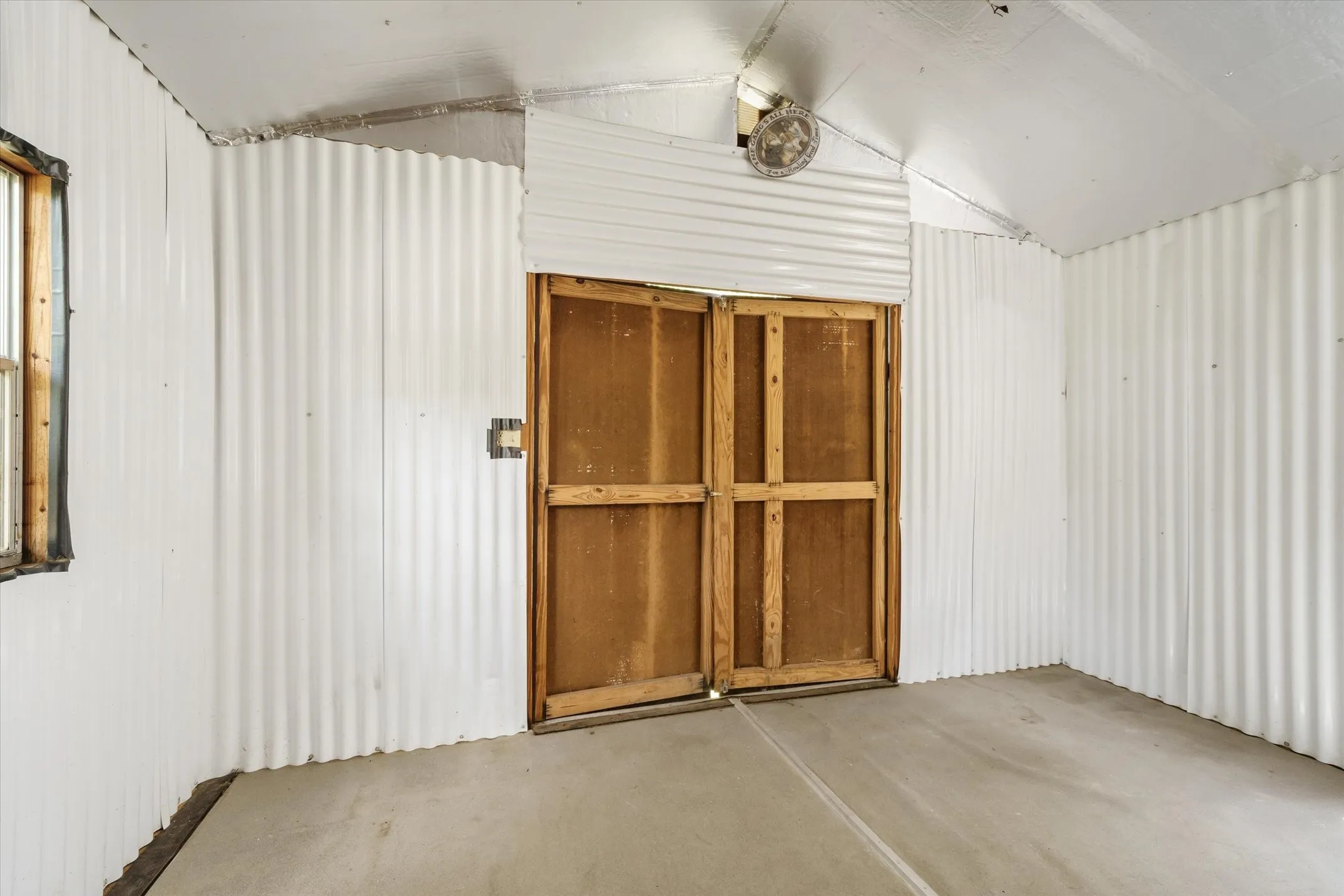 Single Family Residence For Sale in Van Zandt County , 22229 State Highway 64, Canton, Texas 75103, 2 Bedroom, 1 Bathroom, Garage spaces, 1,189 Sqft, built in 1967, mls#21303638, Real Estate Agent in Canton, Homes For Sale in Van Zandt county, Homes For Sale in Canton, Realtor in Canton Texas, Real Estate Brokerage Independent Realty Texas, Luminita Cordes Realtor