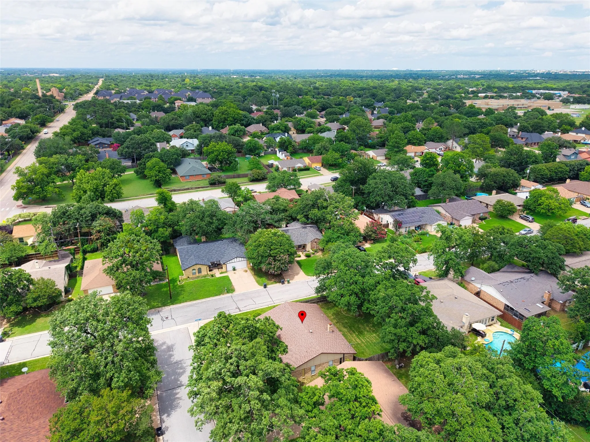 Single Family Residence For Sale in Tarrant County , 5601 Kingstree Court, Arlington, Texas 76017, 3 Bedroom, 2 Bathroom, 2 Garage spaces, 1,612 Sqft, built in 1982, mls#21302803, Real Estate Agent in Arlington, Homes For Sale in Tarrant county, Homes For Sale in Arlington, Realtor in Arlington Texas, Real Estate Brokerage Independent Realty Texas, Luminita Cordes Realtor
