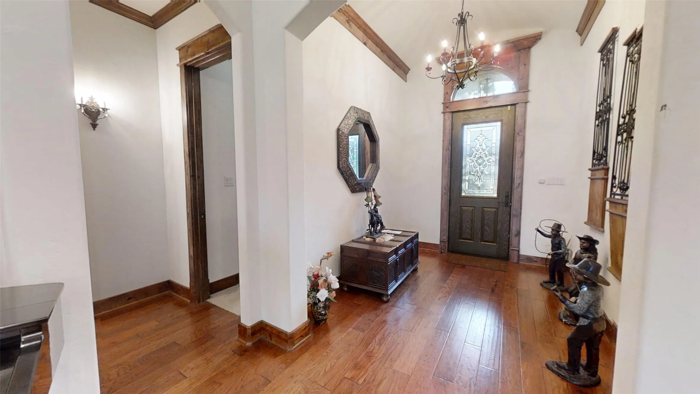 Single Family Residence For Sale in Hood County , 1012 Catalina Bay Boulevard, Granbury, Texas 76048, 3 Bedroom, 4 Bathroom, 2 Garage spaces, 3,044 Sqft, built in 2017, mls#21303583, Real Estate Agent in Granbury, Homes For Sale in Hood county, Homes For Sale in Granbury, Realtor in Granbury Texas, Real Estate Brokerage Independent Realty Texas, Luminita Cordes Realtor