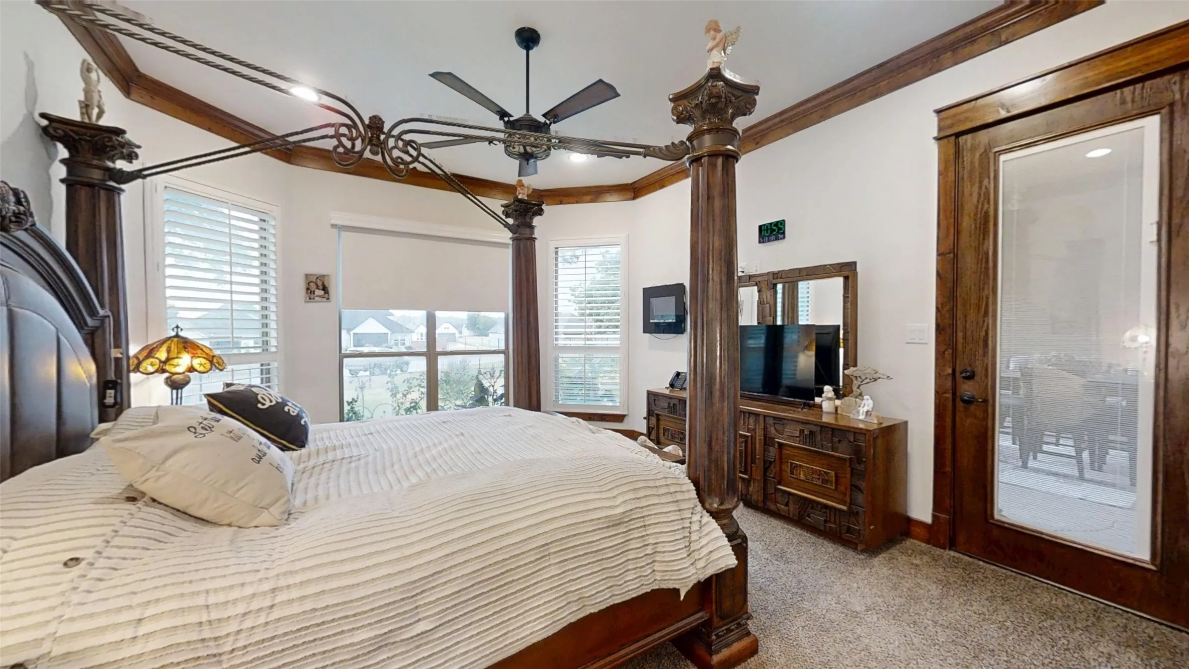 Single Family Residence For Sale in Hood County , 1012 Catalina Bay Boulevard, Granbury, Texas 76048, 3 Bedroom, 4 Bathroom, 2 Garage spaces, 3,044 Sqft, built in 2017, mls#21303583, Real Estate Agent in Granbury, Homes For Sale in Hood county, Homes For Sale in Granbury, Realtor in Granbury Texas, Real Estate Brokerage Independent Realty Texas, Luminita Cordes Realtor