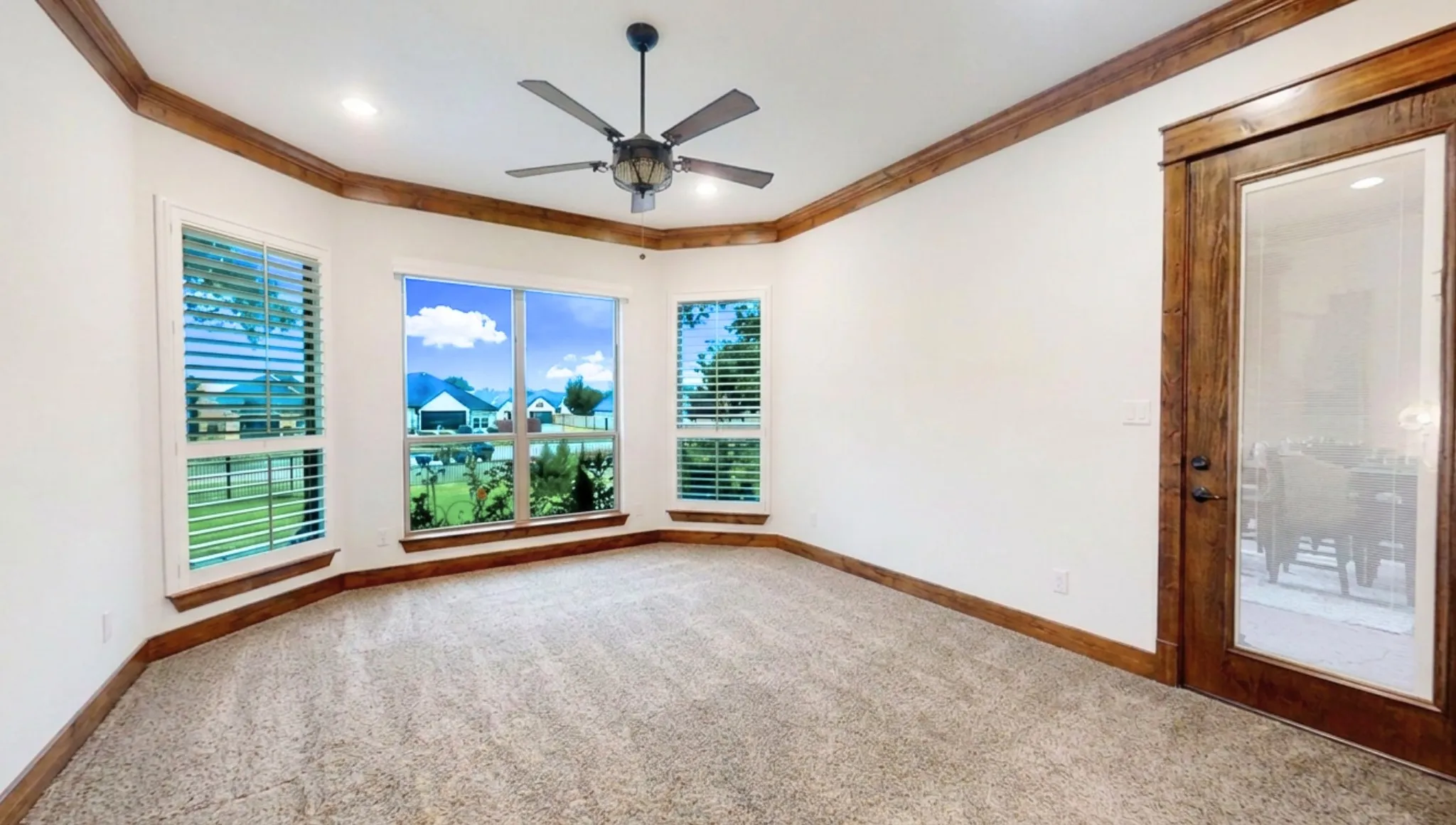 Single Family Residence For Sale in Hood County , 1012 Catalina Bay Boulevard, Granbury, Texas 76048, 3 Bedroom, 4 Bathroom, 2 Garage spaces, 3,044 Sqft, built in 2017, mls#21303583, Real Estate Agent in Granbury, Homes For Sale in Hood county, Homes For Sale in Granbury, Realtor in Granbury Texas, Real Estate Brokerage Independent Realty Texas, Luminita Cordes Realtor
