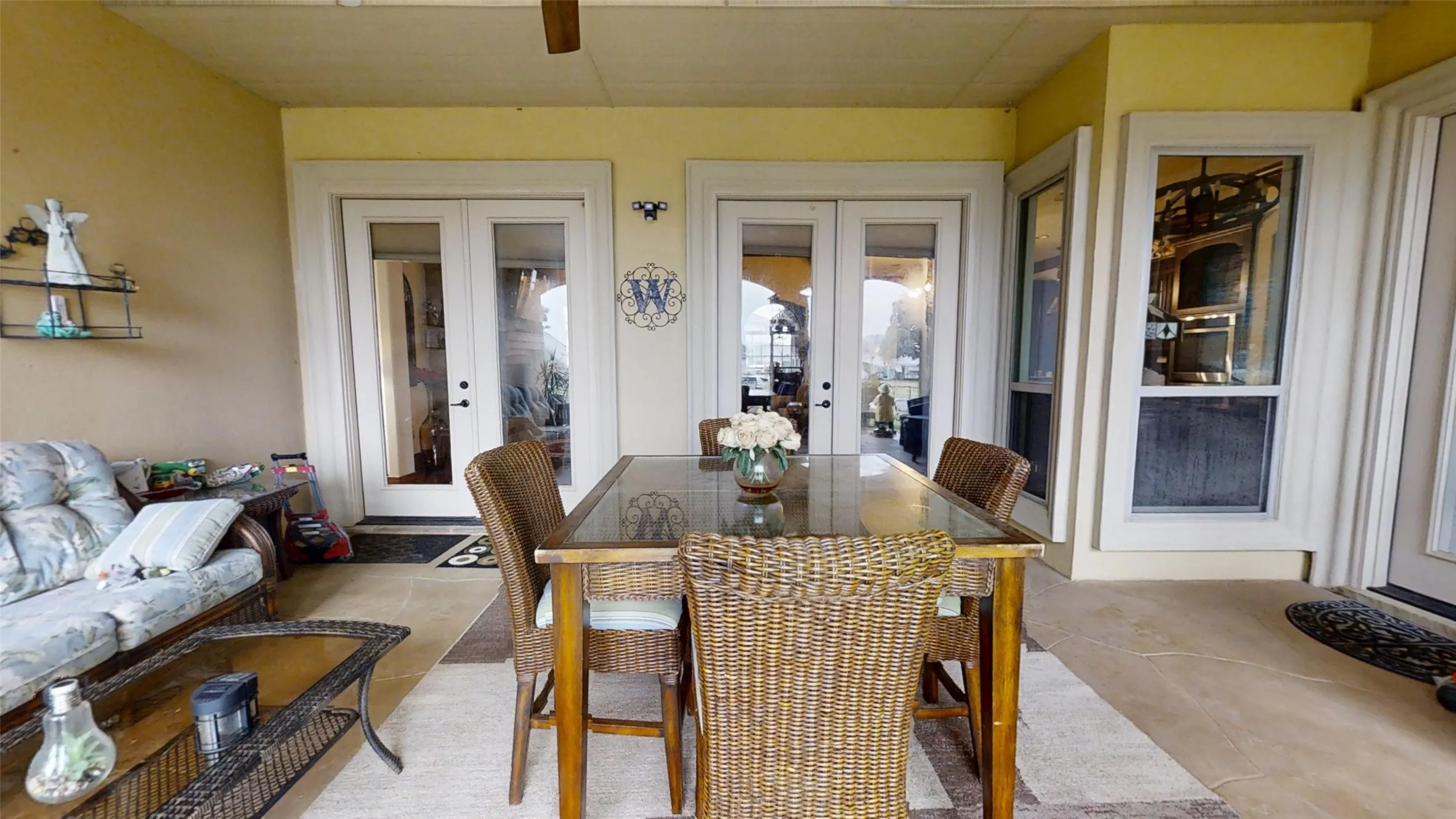 Single Family Residence For Sale in Hood County , 1012 Catalina Bay Boulevard, Granbury, Texas 76048, 3 Bedroom, 4 Bathroom, 2 Garage spaces, 3,044 Sqft, built in 2017, mls#21303583, Real Estate Agent in Granbury, Homes For Sale in Hood county, Homes For Sale in Granbury, Realtor in Granbury Texas, Real Estate Brokerage Independent Realty Texas, Luminita Cordes Realtor