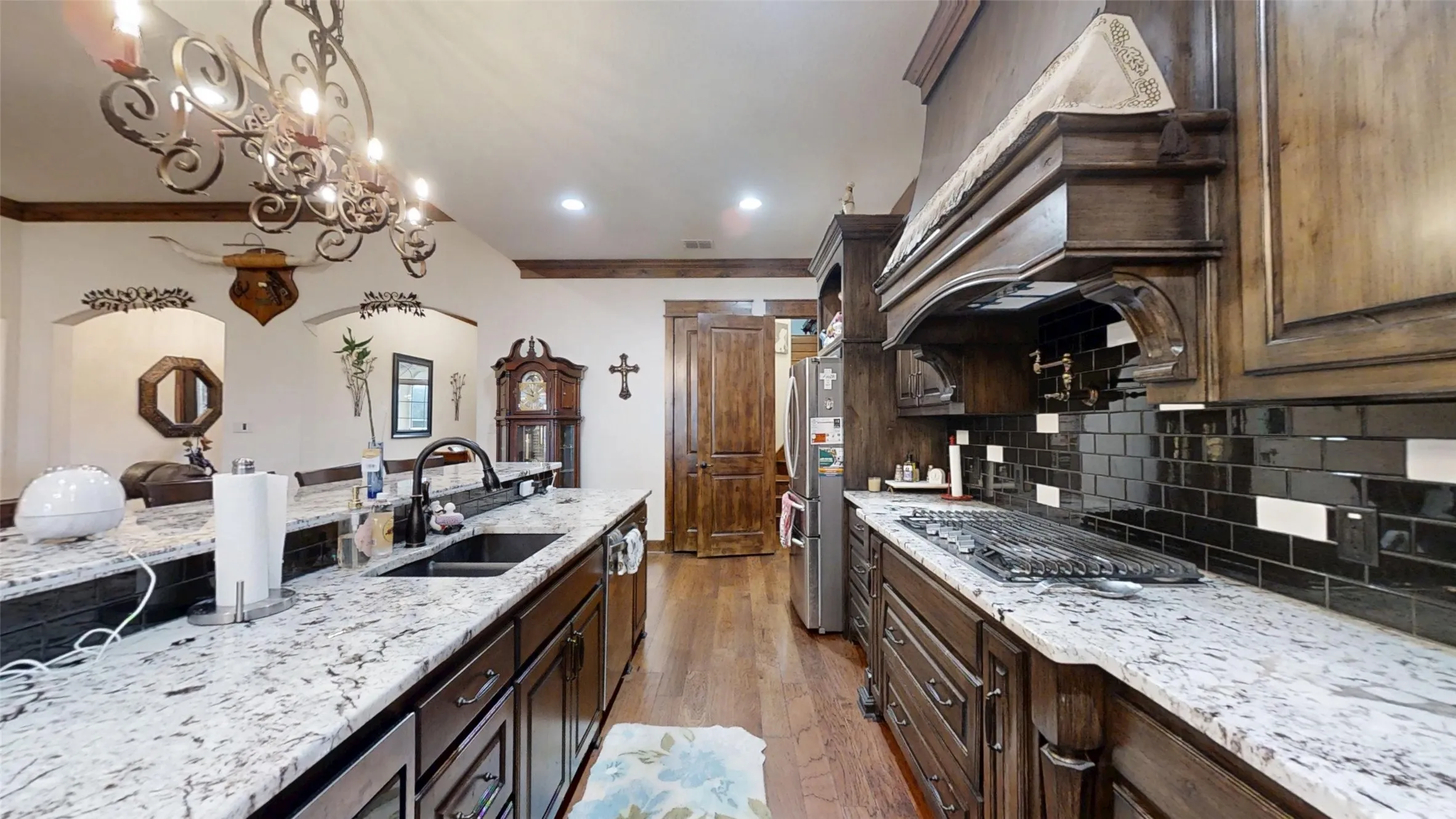 Single Family Residence For Sale in Hood County , 1012 Catalina Bay Boulevard, Granbury, Texas 76048, 3 Bedroom, 4 Bathroom, 2 Garage spaces, 3,044 Sqft, built in 2017, mls#21303583, Real Estate Agent in Granbury, Homes For Sale in Hood county, Homes For Sale in Granbury, Realtor in Granbury Texas, Real Estate Brokerage Independent Realty Texas, Luminita Cordes Realtor