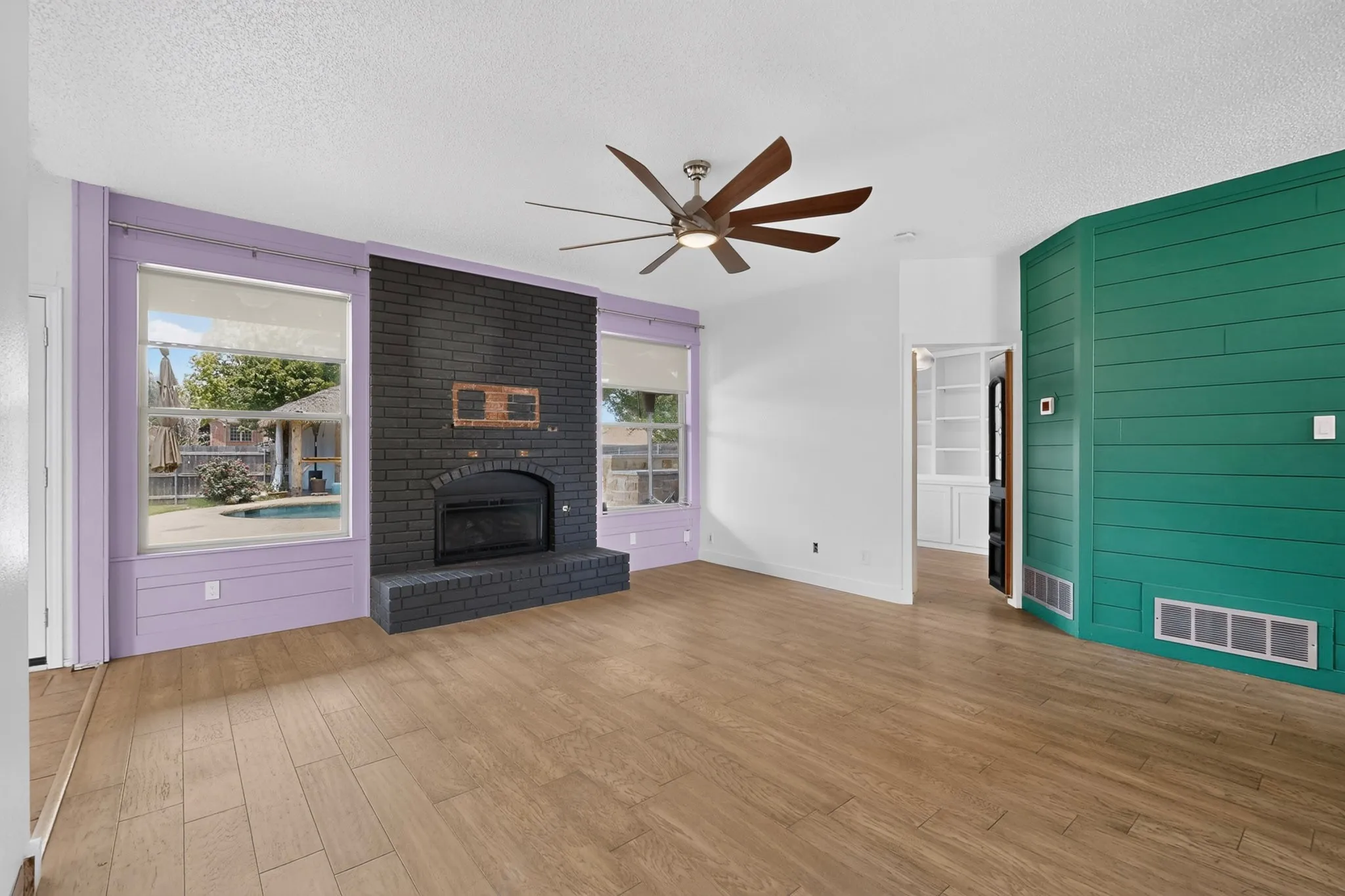 Single Family Residence For Sale in Tarrant County , 7929 Whispering Woods Lane, North Richland Hills, Texas 76182, 4 Bedroom, 3 Bathroom, 2 Garage spaces, 2,113 Sqft, built in 1989, mls#21303639, Real Estate Agent in North Richland Hills, Homes For Sale in Tarrant county, Homes For Sale in North Richland Hills, Realtor in North Richland Hills Texas, Real Estate Brokerage Independent Realty Texas, Luminita Cordes Realtor