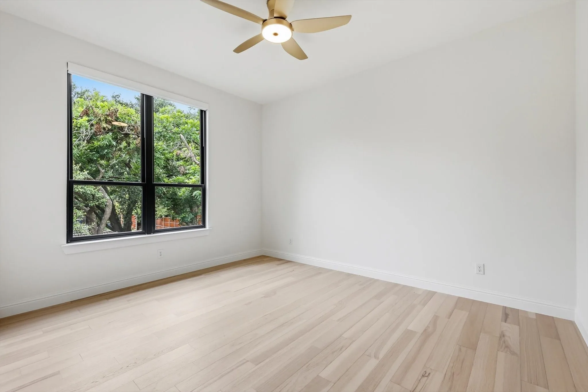 Single Family Residence For Rent in Dallas County , 3135 Walnut Hill Lane, Dallas, Texas 75229, 6 Bedroom, 6 Bathroom, 2 Garage spaces, 4,278 Sqft, built in 1968, mls#21303334, Real Estate Agent in Dallas, Homes For Rent in Dallas county, Homes For Rent in Dallas, Realtor in Dallas Texas, Real Estate Brokerage Independent Realty Texas, Luminita Cordes Realtor