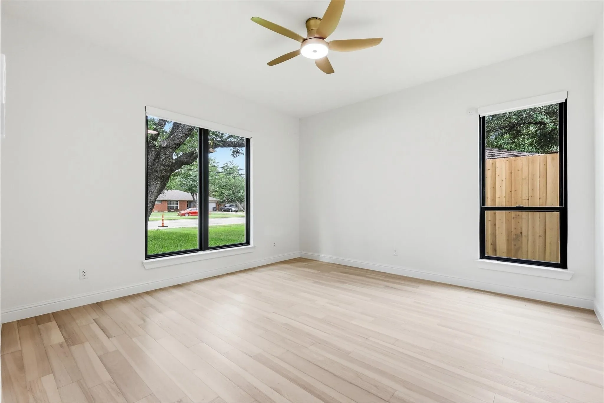 Single Family Residence For Rent in Dallas County , 3135 Walnut Hill Lane, Dallas, Texas 75229, 6 Bedroom, 6 Bathroom, 2 Garage spaces, 4,278 Sqft, built in 1968, mls#21303334, Real Estate Agent in Dallas, Homes For Rent in Dallas county, Homes For Rent in Dallas, Realtor in Dallas Texas, Real Estate Brokerage Independent Realty Texas, Luminita Cordes Realtor