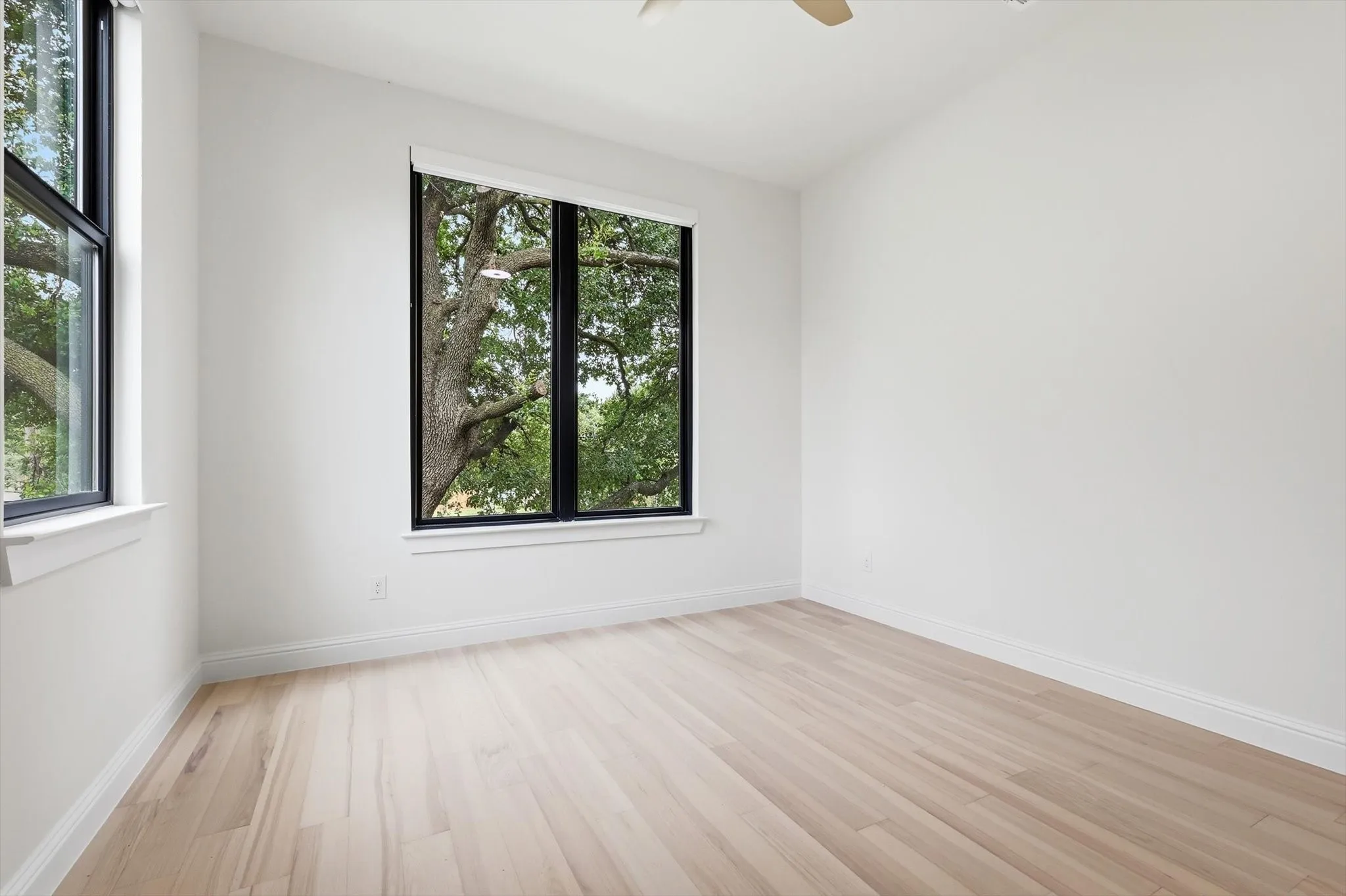 Single Family Residence For Rent in Dallas County , 3135 Walnut Hill Lane, Dallas, Texas 75229, 6 Bedroom, 6 Bathroom, 2 Garage spaces, 4,278 Sqft, built in 1968, mls#21303334, Real Estate Agent in Dallas, Homes For Rent in Dallas county, Homes For Rent in Dallas, Realtor in Dallas Texas, Real Estate Brokerage Independent Realty Texas, Luminita Cordes Realtor