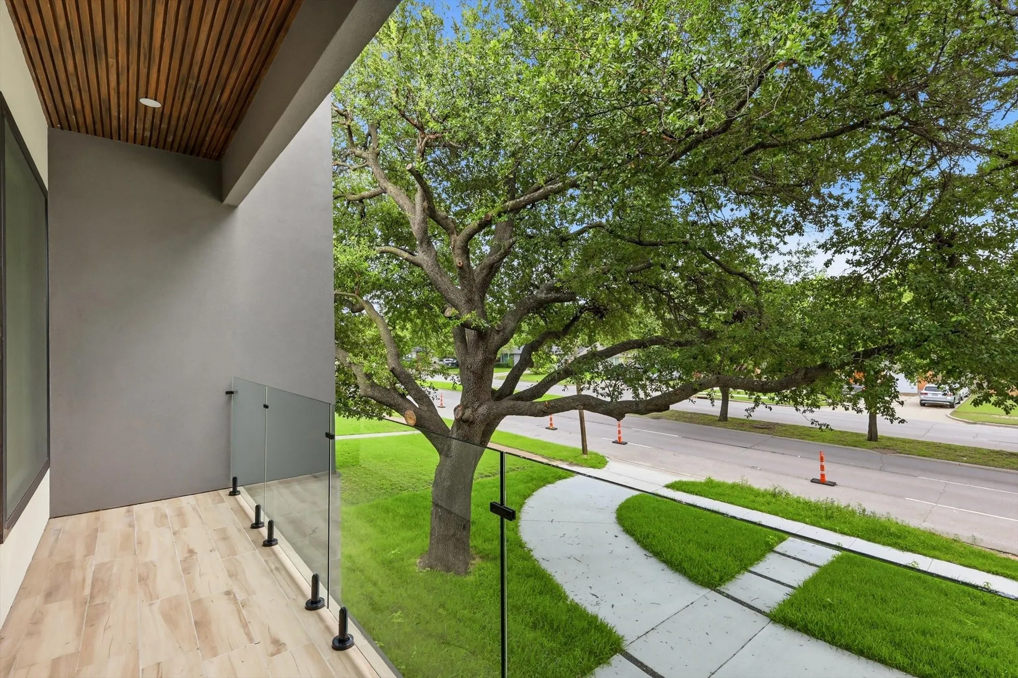 Single Family Residence For Rent in Dallas County , 3135 Walnut Hill Lane, Dallas, Texas 75229, 6 Bedroom, 6 Bathroom, 2 Garage spaces, 4,278 Sqft, built in 1968, mls#21303334, Real Estate Agent in Dallas, Homes For Rent in Dallas county, Homes For Rent in Dallas, Realtor in Dallas Texas, Real Estate Brokerage Independent Realty Texas, Luminita Cordes Realtor