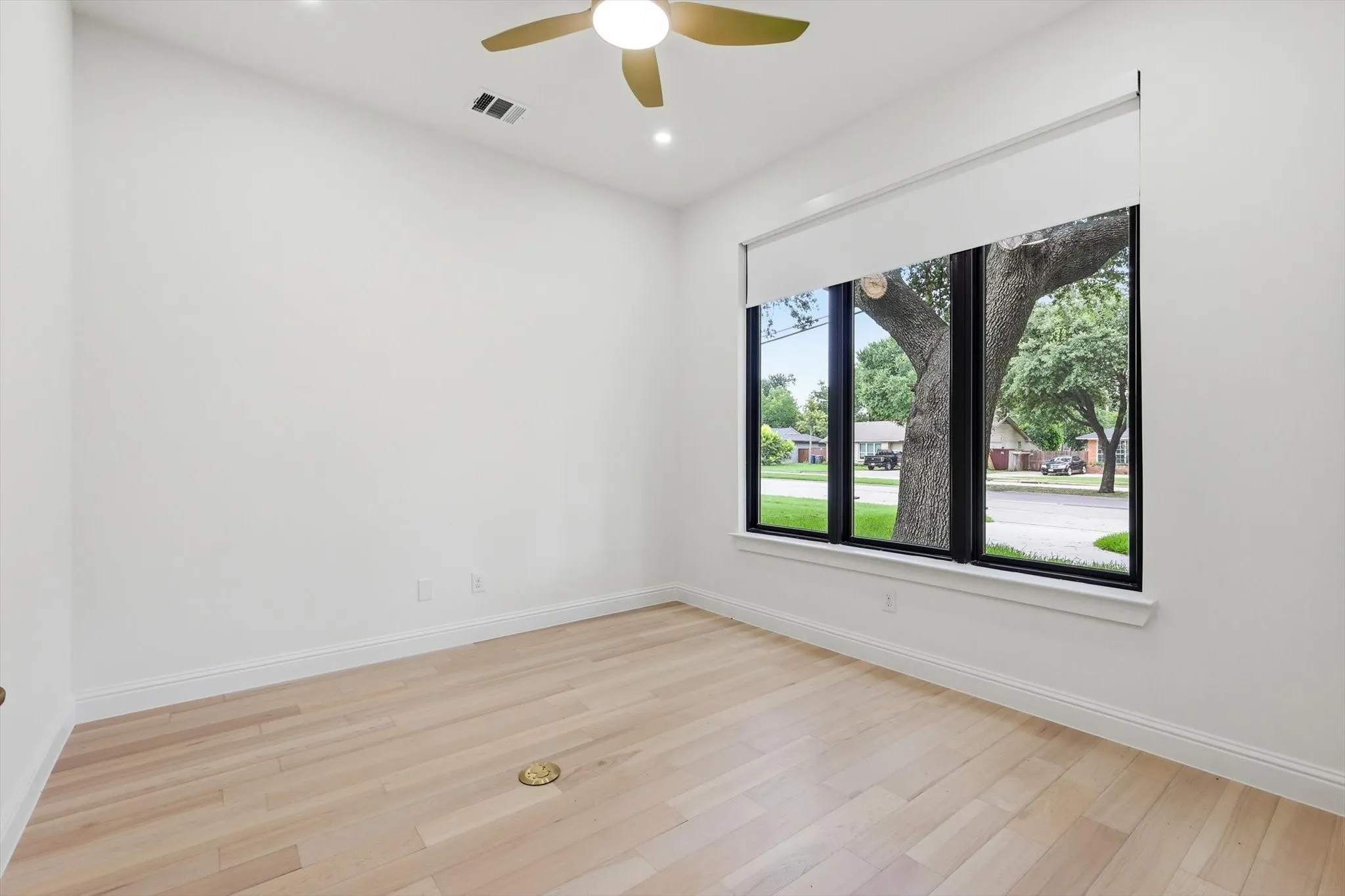 Single Family Residence For Rent in Dallas County , 3135 Walnut Hill Lane, Dallas, Texas 75229, 6 Bedroom, 6 Bathroom, 2 Garage spaces, 4,278 Sqft, built in 1968, mls#21303334, Real Estate Agent in Dallas, Homes For Rent in Dallas county, Homes For Rent in Dallas, Realtor in Dallas Texas, Real Estate Brokerage Independent Realty Texas, Luminita Cordes Realtor