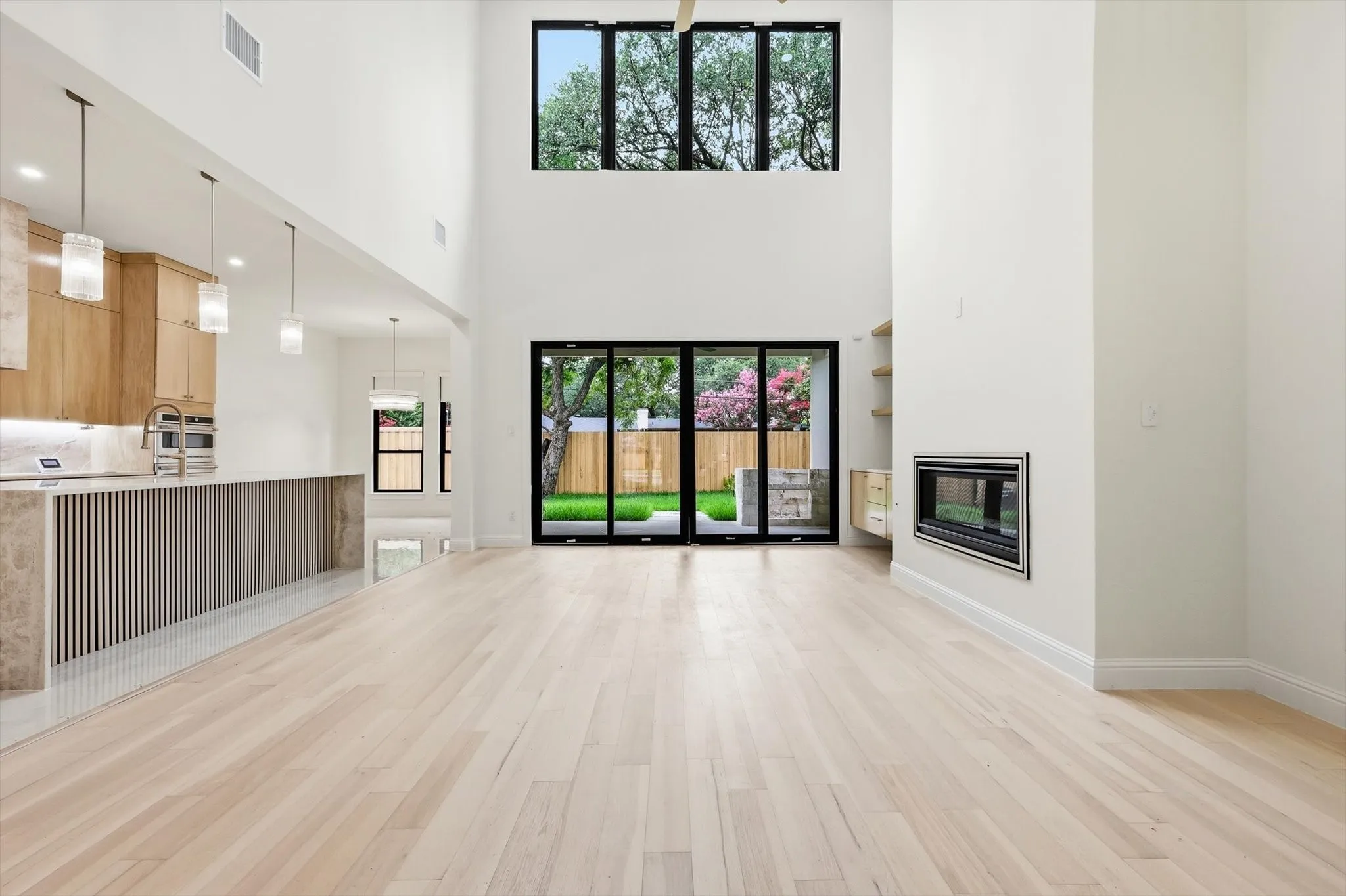 Single Family Residence For Rent in Dallas County , 3135 Walnut Hill Lane, Dallas, Texas 75229, 6 Bedroom, 6 Bathroom, 2 Garage spaces, 4,278 Sqft, built in 1968, mls#21303334, Real Estate Agent in Dallas, Homes For Rent in Dallas county, Homes For Rent in Dallas, Realtor in Dallas Texas, Real Estate Brokerage Independent Realty Texas, Luminita Cordes Realtor