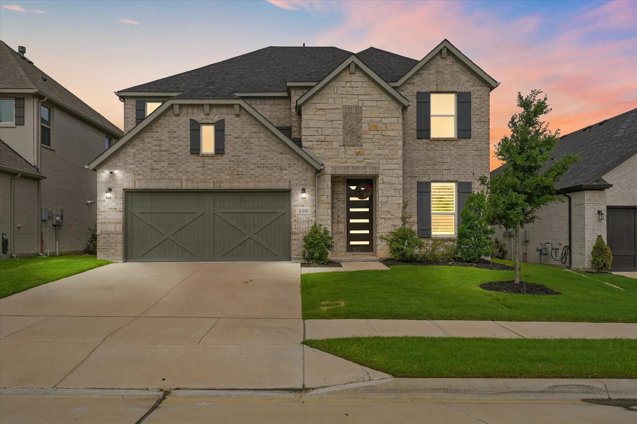 Single Family Residence For Sale in Denton County , 200 Lakeview Drive, Oak Point, Texas 75068, 4 Bedroom, 4 Bathroom, 2 Garage spaces, 2,607 Sqft, built in 2023, mls#21300210, Real Estate Agent in Oak Point, Homes For Sale in Denton county, Homes For Sale in Oak Point, Realtor in Oak Point Texas, Real Estate Brokerage Independent Realty Texas, Luminita Cordes Realtor