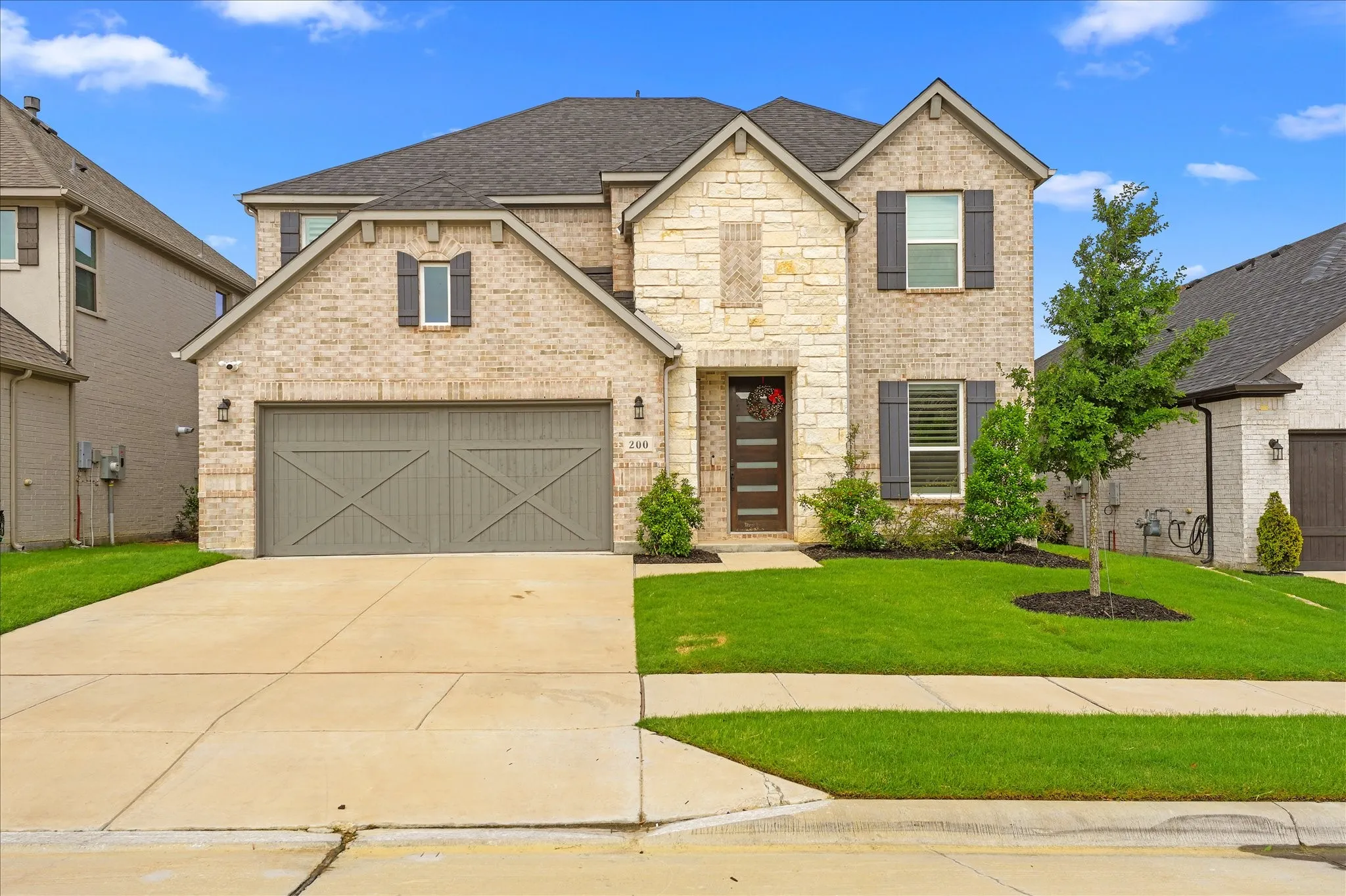 Single Family Residence For Sale in Denton County , 200 Lakeview Drive, Oak Point, Texas 75068, 4 Bedroom, 4 Bathroom, 2 Garage spaces, 2,607 Sqft, built in 2023, mls#21300210, Real Estate Agent in Oak Point, Homes For Sale in Denton county, Homes For Sale in Oak Point, Realtor in Oak Point Texas, Real Estate Brokerage Independent Realty Texas, Luminita Cordes Realtor
