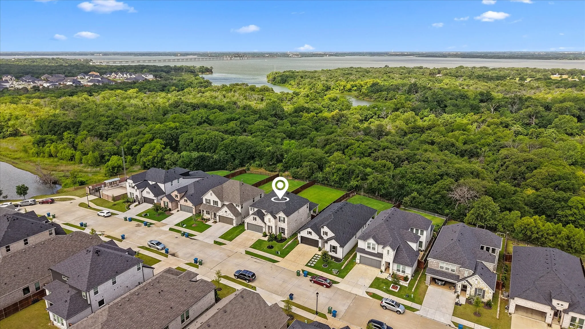 Single Family Residence For Sale in Denton County , 200 Lakeview Drive, Oak Point, Texas 75068, 4 Bedroom, 4 Bathroom, 2 Garage spaces, 2,607 Sqft, built in 2023, mls#21300210, Real Estate Agent in Oak Point, Homes For Sale in Denton county, Homes For Sale in Oak Point, Realtor in Oak Point Texas, Real Estate Brokerage Independent Realty Texas, Luminita Cordes Realtor