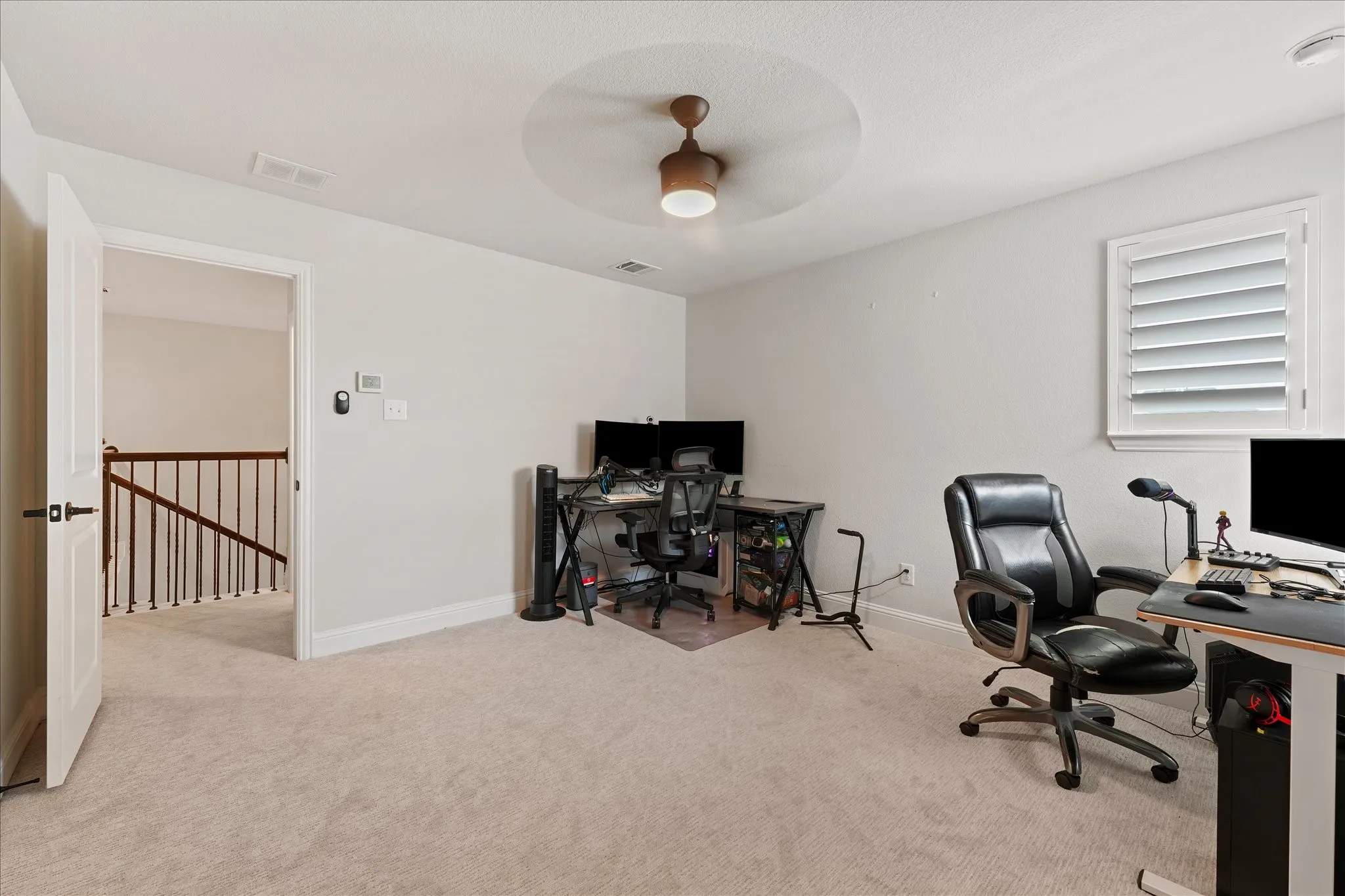 Single Family Residence For Sale in Denton County , 200 Lakeview Drive, Oak Point, Texas 75068, 4 Bedroom, 4 Bathroom, 2 Garage spaces, 2,607 Sqft, built in 2023, mls#21300210, Real Estate Agent in Oak Point, Homes For Sale in Denton county, Homes For Sale in Oak Point, Realtor in Oak Point Texas, Real Estate Brokerage Independent Realty Texas, Luminita Cordes Realtor