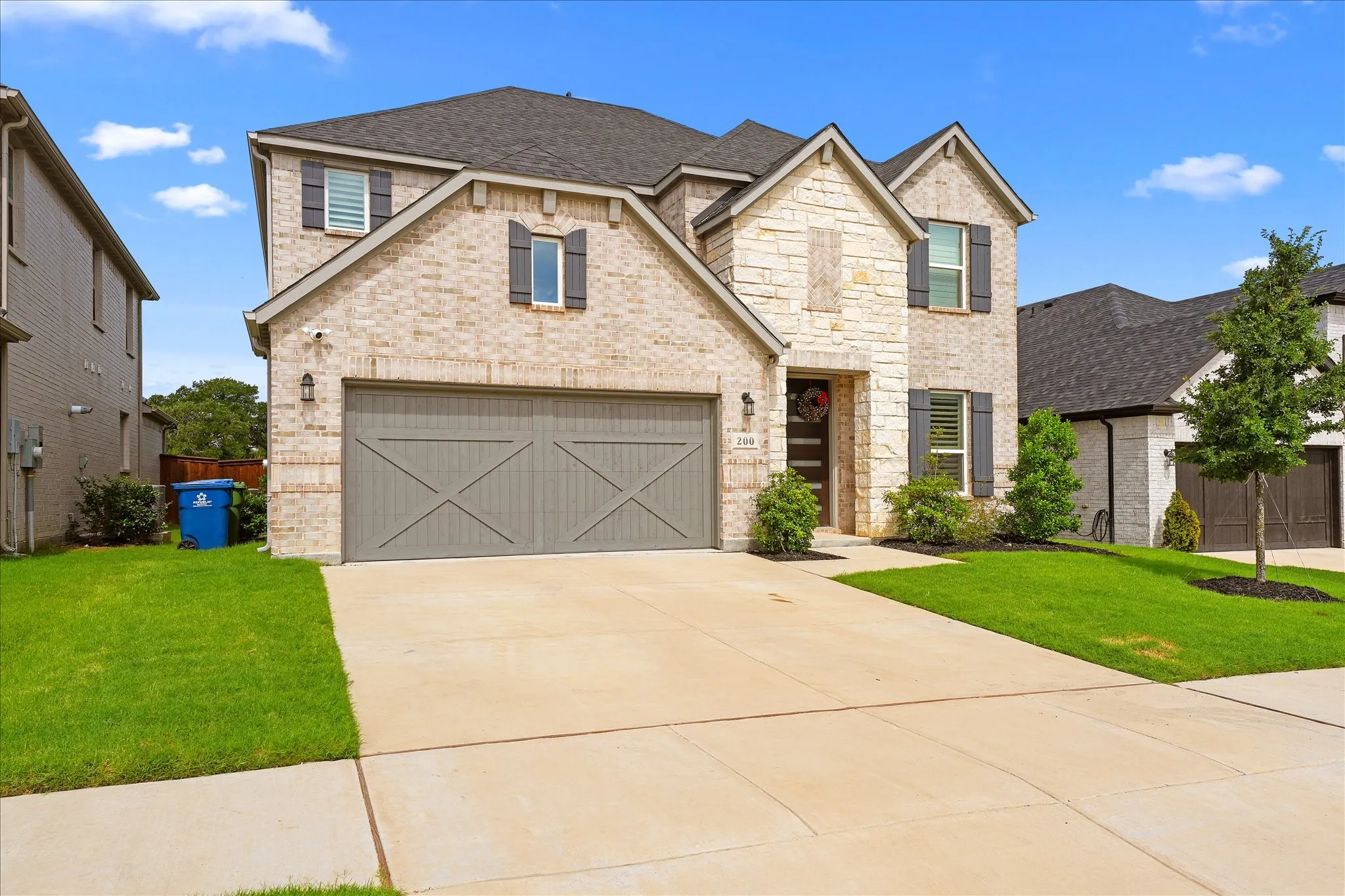 Single Family Residence For Sale in Denton County , 200 Lakeview Drive, Oak Point, Texas 75068, 4 Bedroom, 4 Bathroom, 2 Garage spaces, 2,607 Sqft, built in 2023, mls#21300210, Real Estate Agent in Oak Point, Homes For Sale in Denton county, Homes For Sale in Oak Point, Realtor in Oak Point Texas, Real Estate Brokerage Independent Realty Texas, Luminita Cordes Realtor