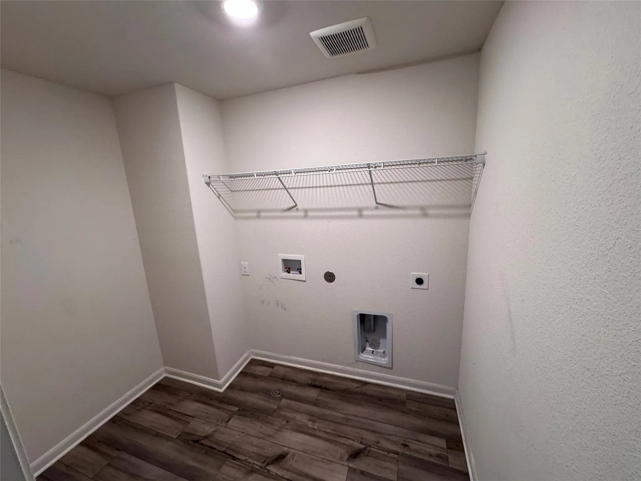 Single Family Residence For Sale in Wise County , 152 Banjo Trail, Newark, Texas 76071, 5 Bedroom, 3 Bathroom, 2 Garage spaces, 2,708 Sqft, built in 2022, mls#21303178, Real Estate Agent in Newark, Homes For Sale in Wise county, Homes For Sale in Newark, Realtor in Newark Texas, Real Estate Brokerage Independent Realty Texas, Luminita Cordes Realtor