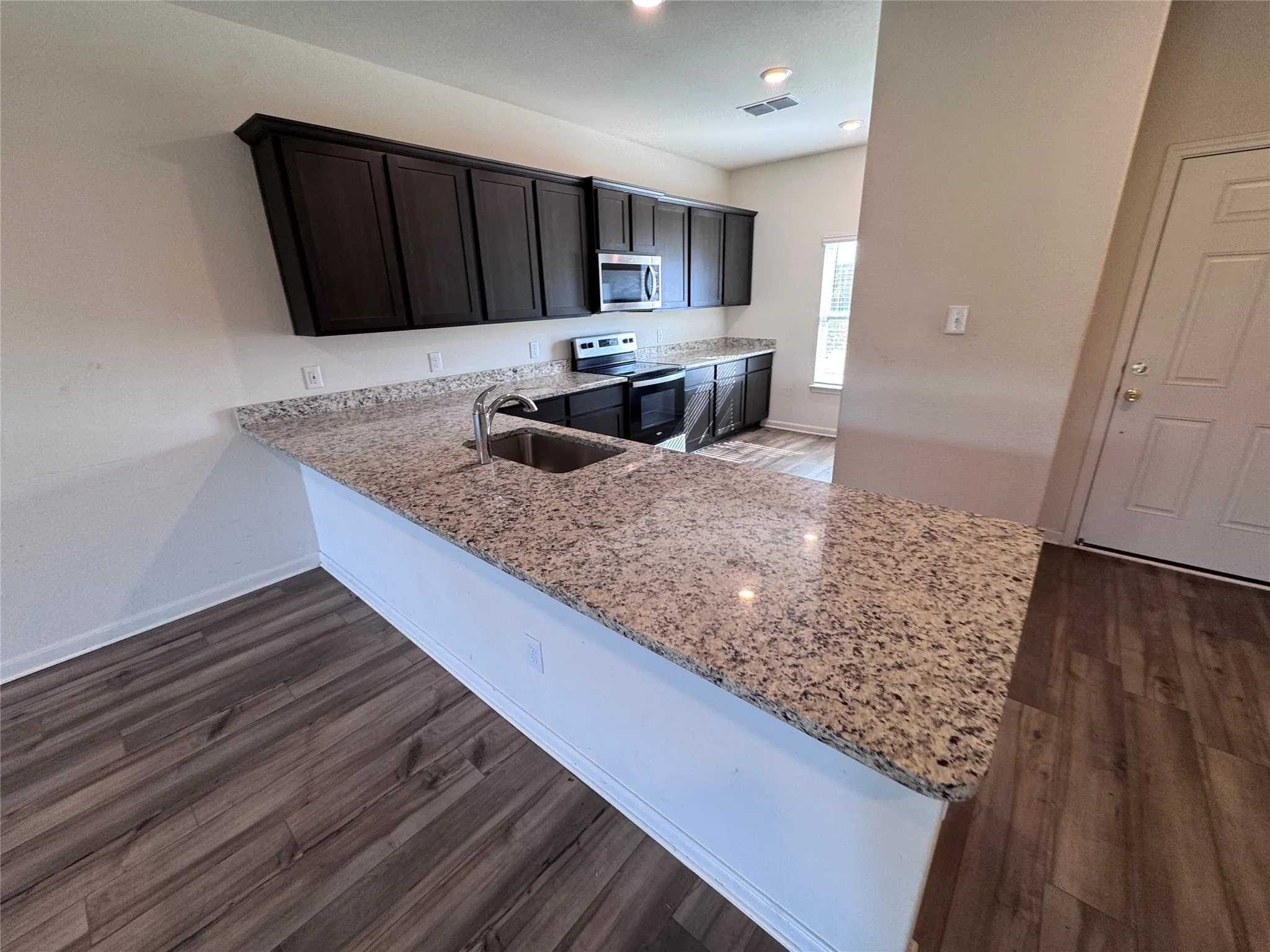Single Family Residence For Sale in Wise County , 152 Banjo Trail, Newark, Texas 76071, 5 Bedroom, 3 Bathroom, 2 Garage spaces, 2,708 Sqft, built in 2022, mls#21303178, Real Estate Agent in Newark, Homes For Sale in Wise county, Homes For Sale in Newark, Realtor in Newark Texas, Real Estate Brokerage Independent Realty Texas, Luminita Cordes Realtor