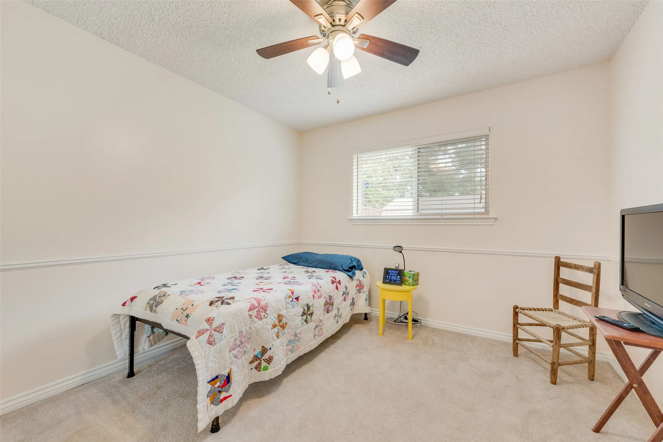 Single Family Residence For Sale in Dallas County , 302 Manana Drive, Grand Prairie, Texas 75050, 3 Bedroom, 2 Bathroom, 2 Garage spaces, 1,630 Sqft, built in 1982, mls#21302373, Real Estate Agent in Grand Prairie, Homes For Sale in Dallas county, Homes For Sale in Grand Prairie, Realtor in Grand Prairie Texas, Real Estate Brokerage Independent Realty Texas, Luminita Cordes Realtor