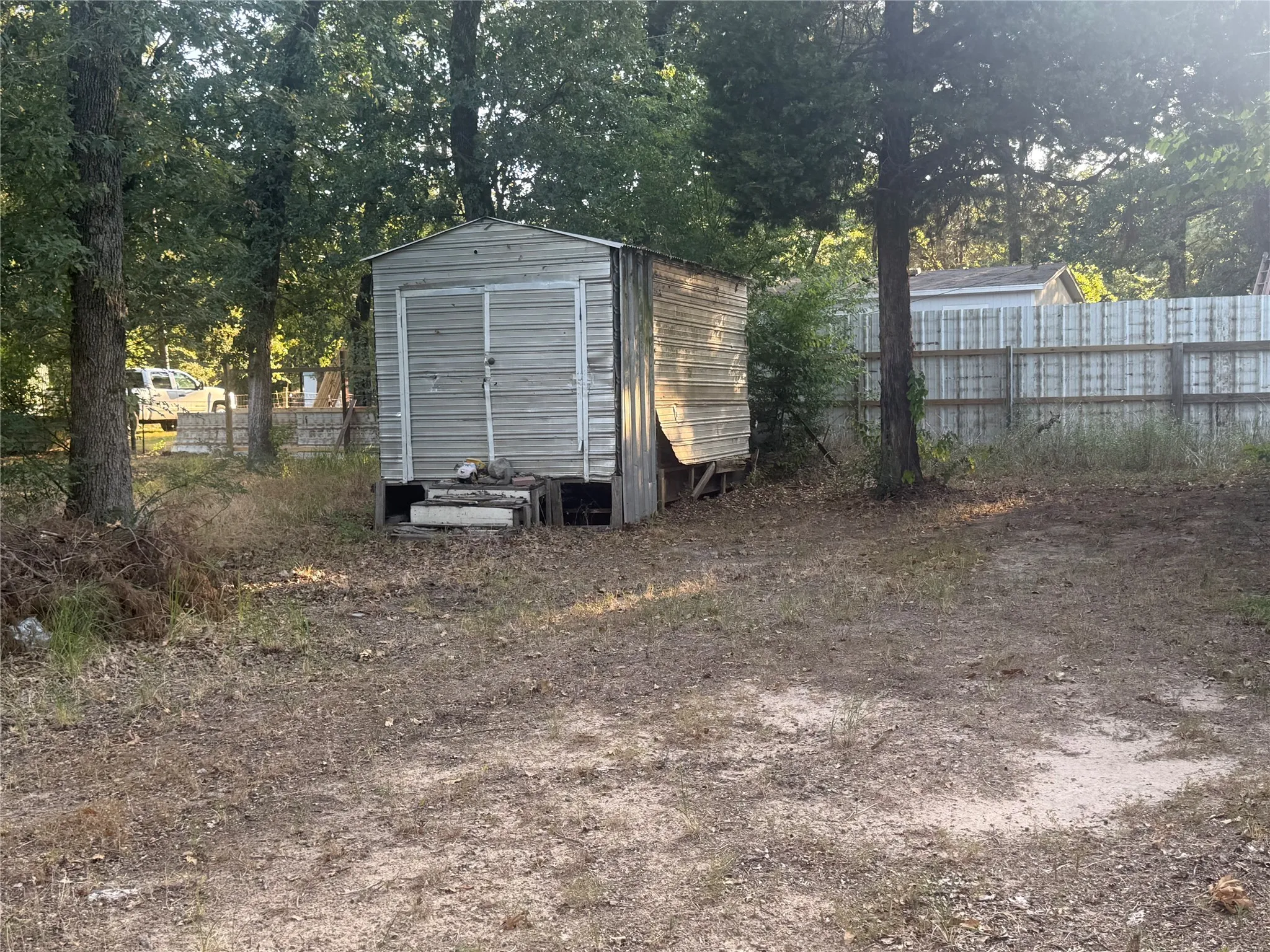 Single Family Residence For Sale in Henderson County , 143 Chillacothe Trail, Mabank, Texas 75156, 3 Bedroom, 2 Bathroom, Garage spaces, 1,260 Sqft, built in 1993, mls#21303688, Real Estate Agent in Mabank, Homes For Sale in Henderson county, Homes For Sale in Mabank, Realtor in Mabank Texas, Real Estate Brokerage Independent Realty Texas, Luminita Cordes Realtor