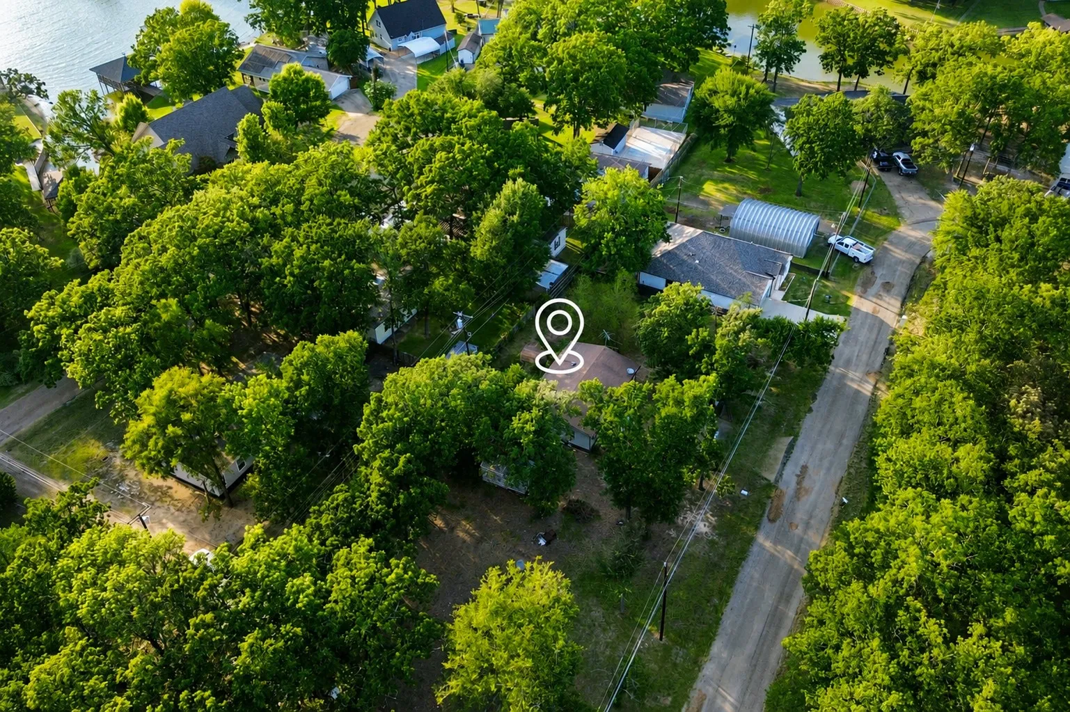 Single Family Residence For Sale in Henderson County , 143 Chillacothe Trail, Mabank, Texas 75156, 3 Bedroom, 2 Bathroom, Garage spaces, 1,260 Sqft, built in 1993, mls#21303688, Real Estate Agent in Mabank, Homes For Sale in Henderson county, Homes For Sale in Mabank, Realtor in Mabank Texas, Real Estate Brokerage Independent Realty Texas, Luminita Cordes Realtor
