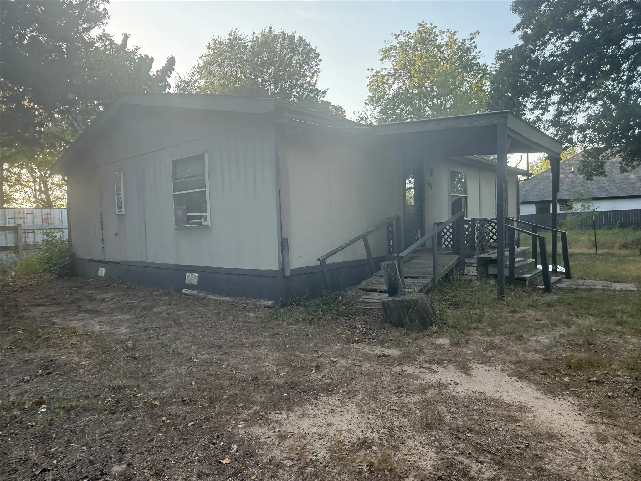 Single Family Residence For Sale in Henderson County , 143 Chillacothe Trail, Mabank, Texas 75156, 3 Bedroom, 2 Bathroom, Garage spaces, 1,260 Sqft, built in 1993, mls#21303688, Real Estate Agent in Mabank, Homes For Sale in Henderson county, Homes For Sale in Mabank, Realtor in Mabank Texas, Real Estate Brokerage Independent Realty Texas, Luminita Cordes Realtor