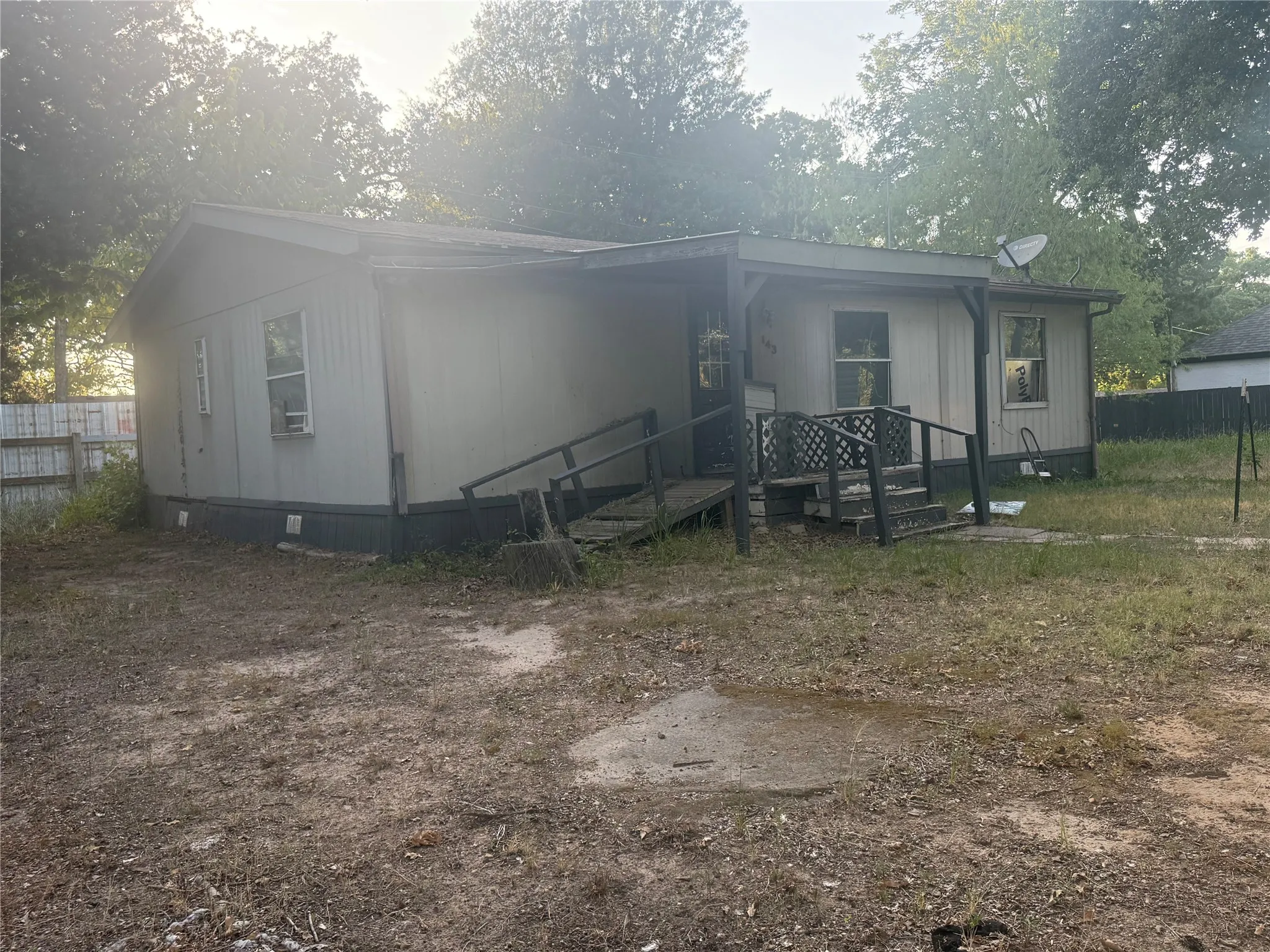 Single Family Residence For Sale in Henderson County , 143 Chillacothe Trail, Mabank, Texas 75156, 3 Bedroom, 2 Bathroom, Garage spaces, 1,260 Sqft, built in 1993, mls#21303688, Real Estate Agent in Mabank, Homes For Sale in Henderson county, Homes For Sale in Mabank, Realtor in Mabank Texas, Real Estate Brokerage Independent Realty Texas, Luminita Cordes Realtor