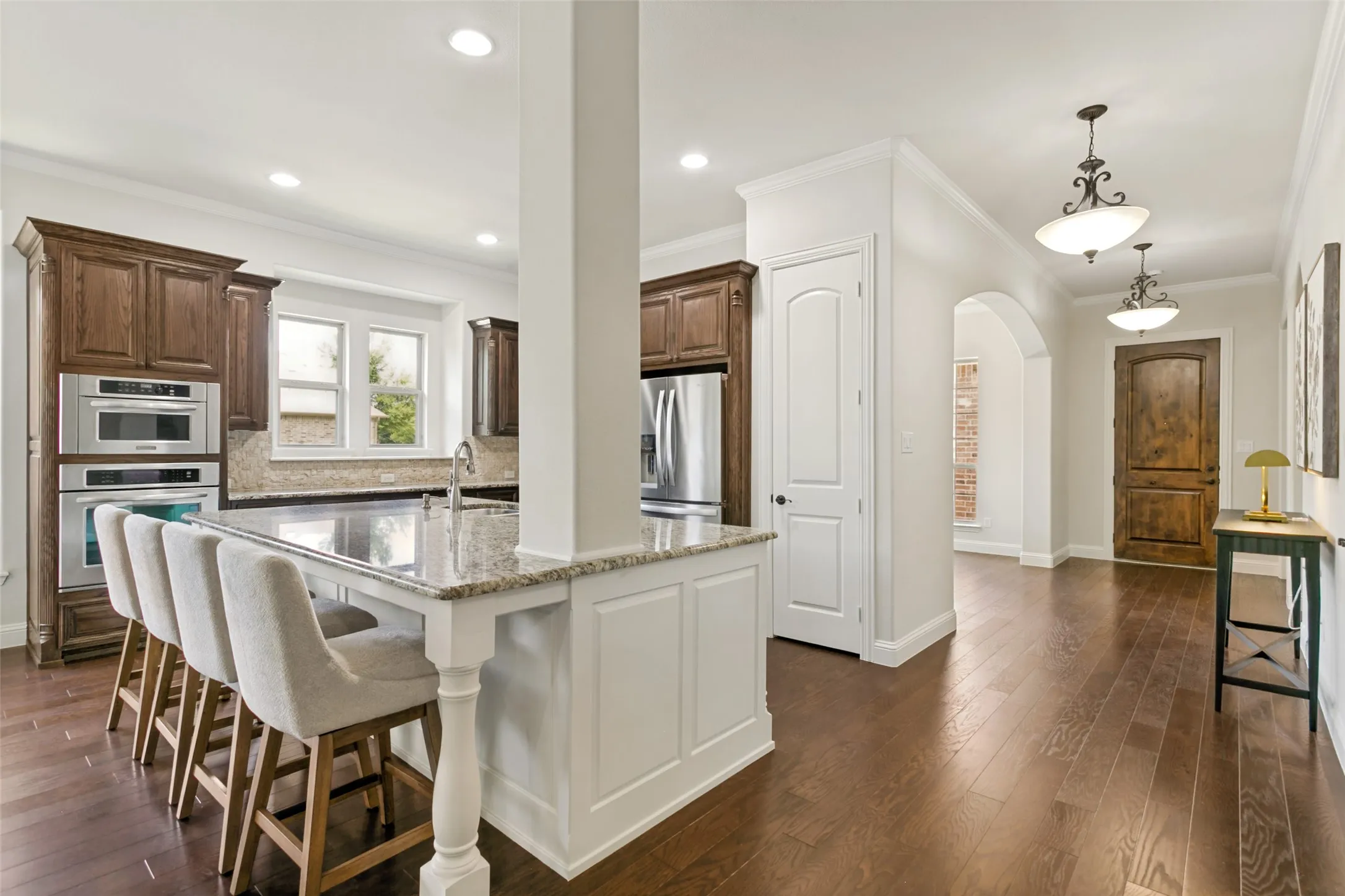 Single Family Residence For Sale in Tarrant County , 4804 Taylor Lane, Grapevine, Texas 76051, 4 Bedroom, 4 Bathroom, 2 Garage spaces, 3,261 Sqft, built in 2011, mls#21298887, Real Estate Agent in Grapevine, Homes For Sale in Tarrant county, Homes For Sale in Grapevine, Realtor in Grapevine Texas, Real Estate Brokerage Independent Realty Texas, Luminita Cordes Realtor