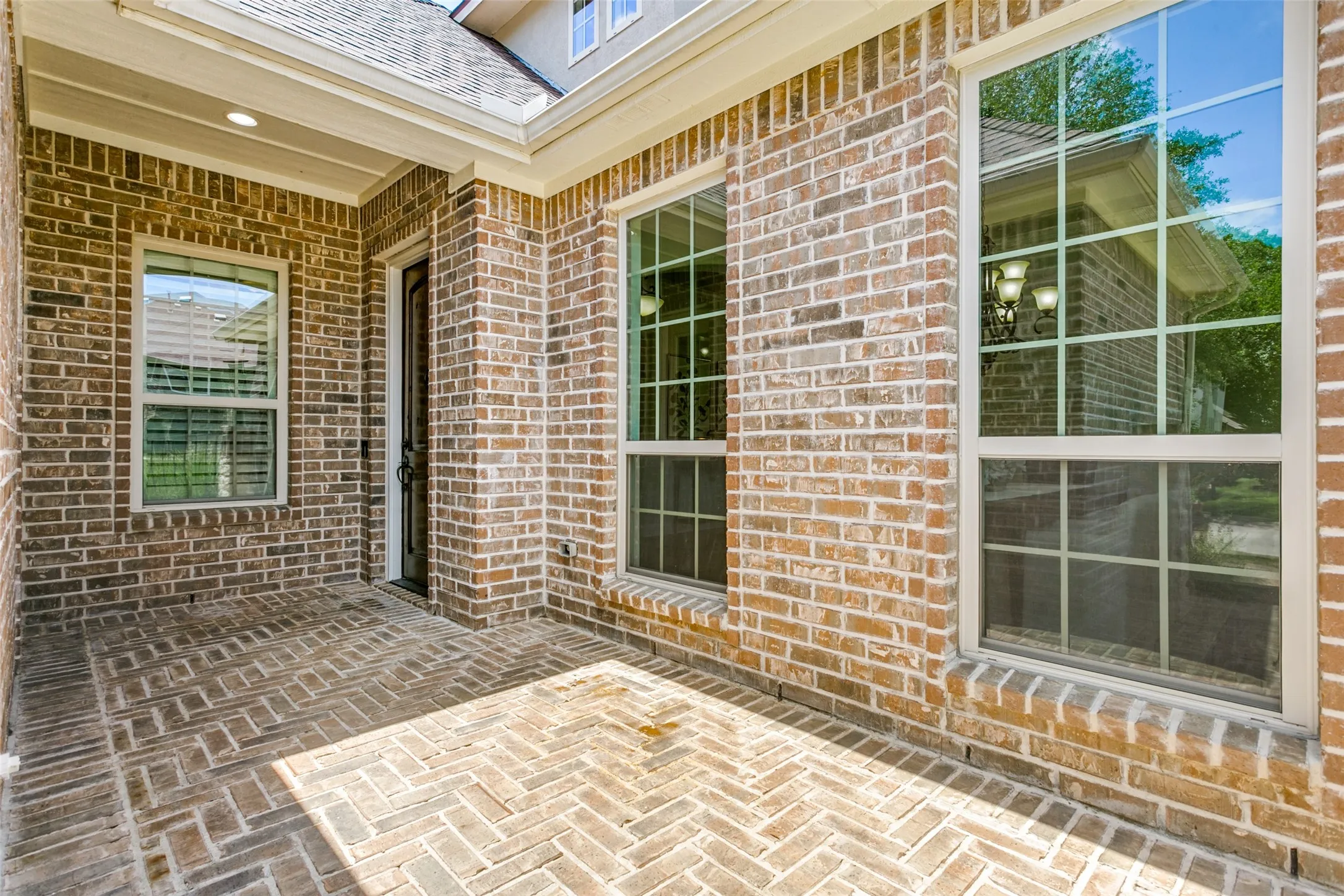 Single Family Residence For Sale in Tarrant County , 4804 Taylor Lane, Grapevine, Texas 76051, 4 Bedroom, 4 Bathroom, 2 Garage spaces, 3,261 Sqft, built in 2011, mls#21298887, Real Estate Agent in Grapevine, Homes For Sale in Tarrant county, Homes For Sale in Grapevine, Realtor in Grapevine Texas, Real Estate Brokerage Independent Realty Texas, Luminita Cordes Realtor