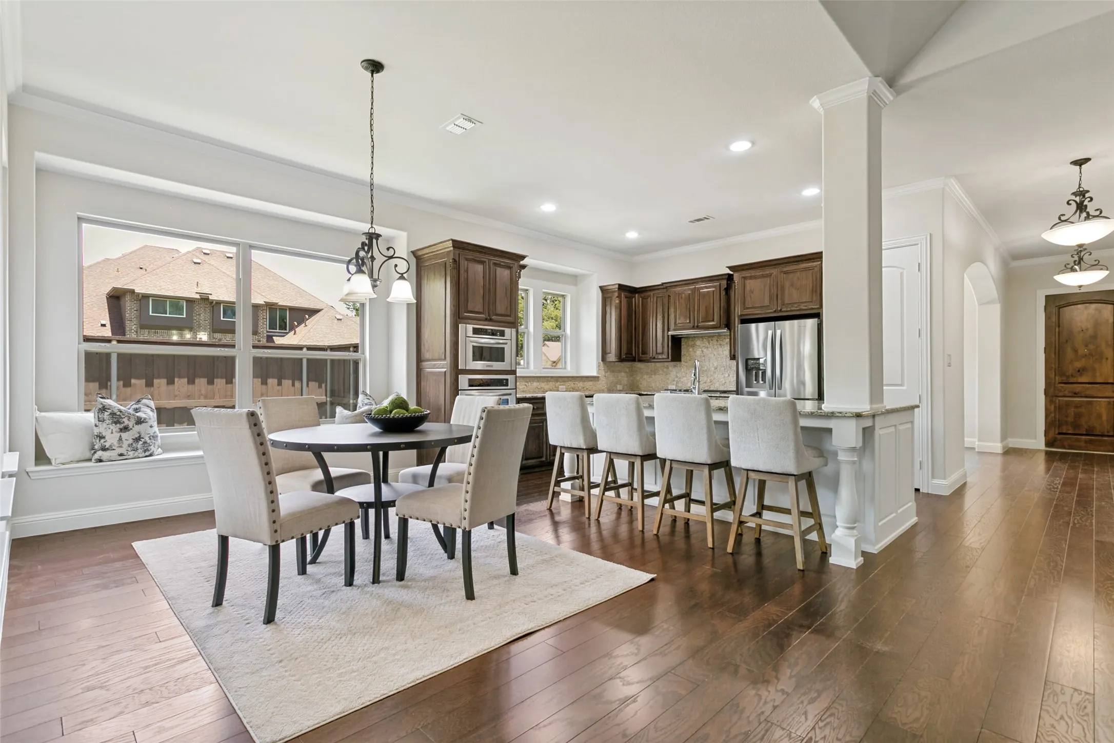 Single Family Residence For Sale in Tarrant County , 4804 Taylor Lane, Grapevine, Texas 76051, 4 Bedroom, 4 Bathroom, 2 Garage spaces, 3,261 Sqft, built in 2011, mls#21298887, Real Estate Agent in Grapevine, Homes For Sale in Tarrant county, Homes For Sale in Grapevine, Realtor in Grapevine Texas, Real Estate Brokerage Independent Realty Texas, Luminita Cordes Realtor